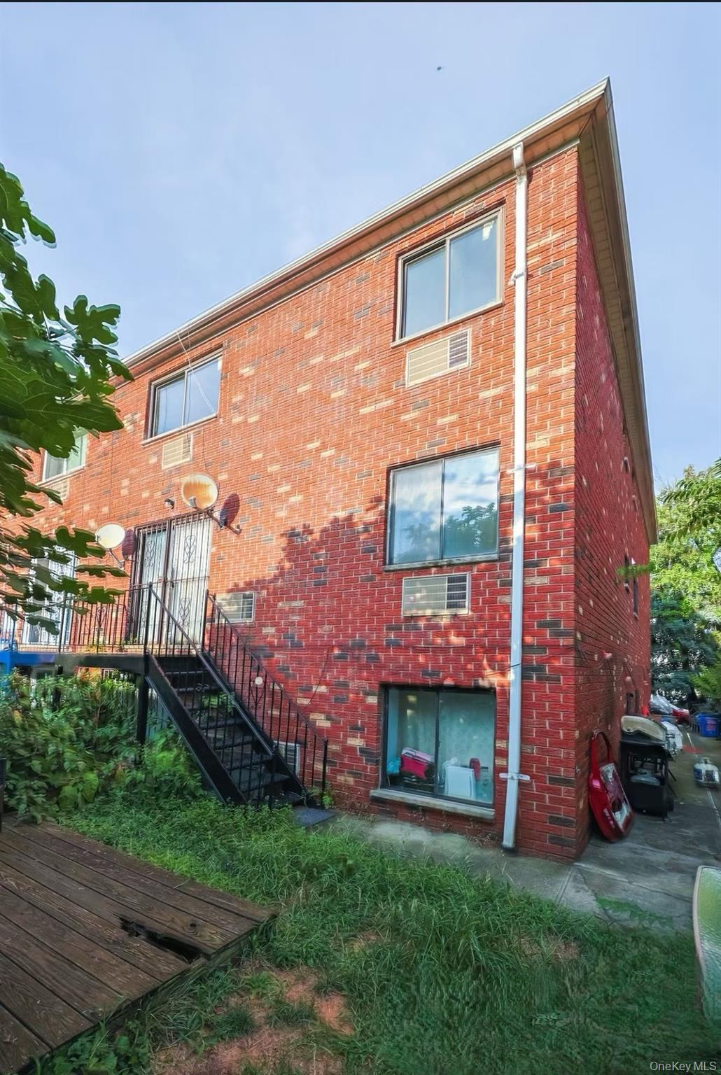 541 Logan Avenue, Bronx, NY 10465