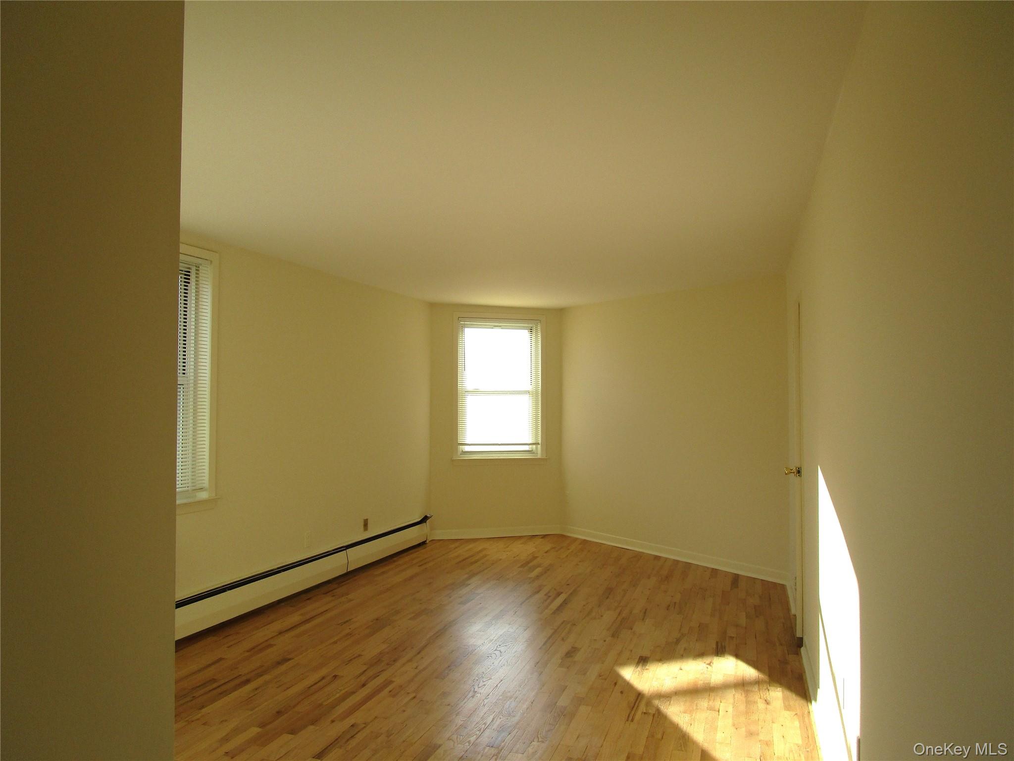 20 Daley Place # 128, Lynbrook, NY 11563