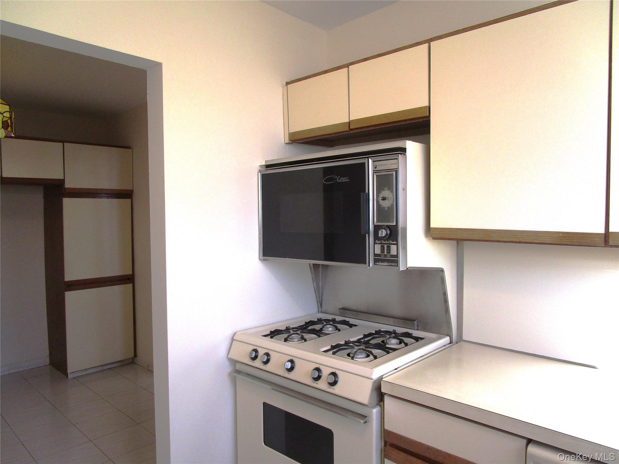 20 Daley Place # 128, Lynbrook, NY 11563