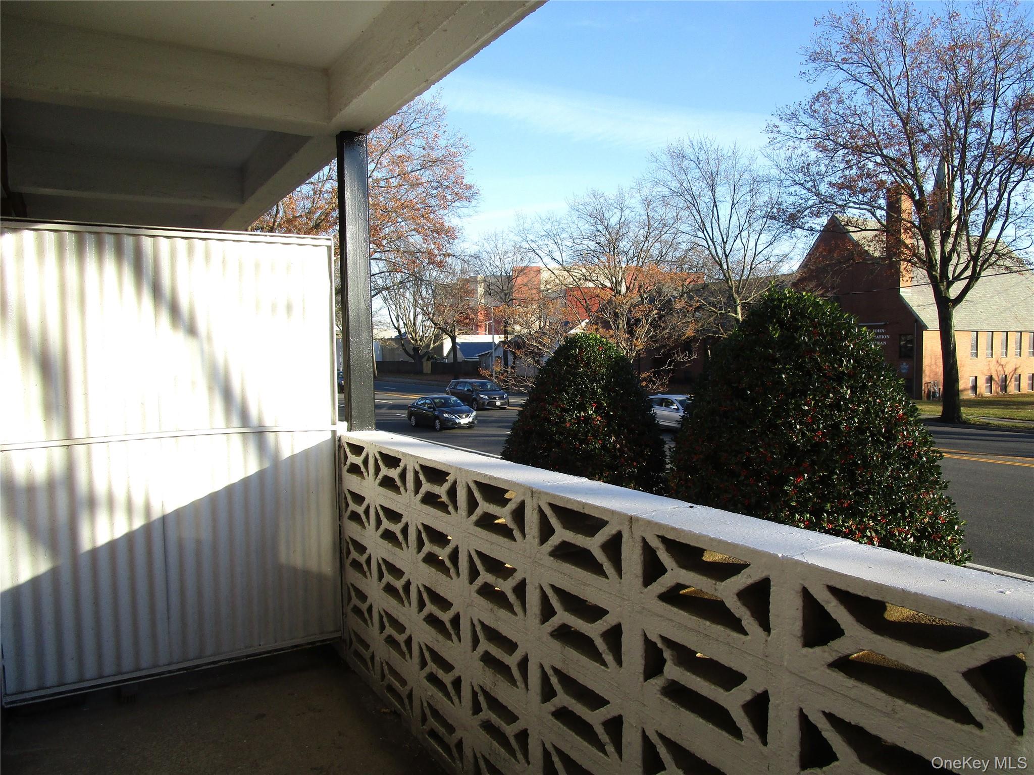 20 Daley Place # 128, Lynbrook, NY 11563