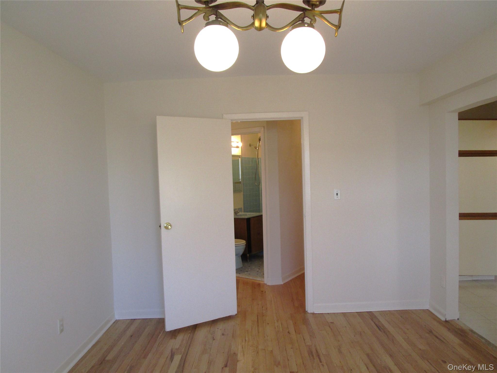 20 Daley Place # 128, Lynbrook, NY 11563