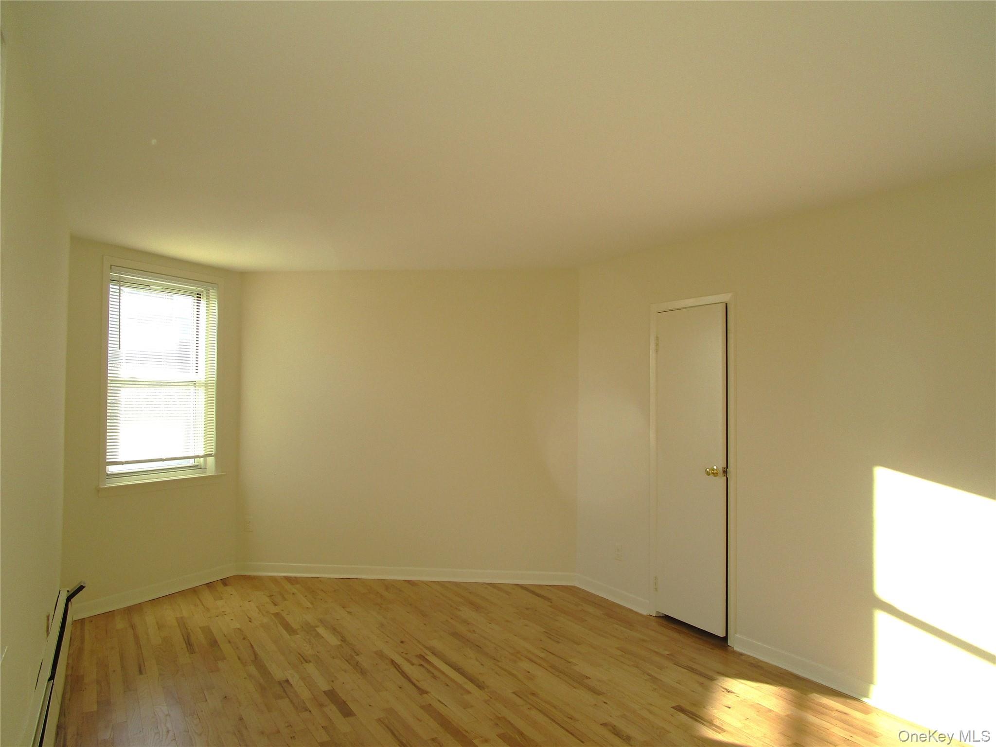 20 Daley Place # 128, Lynbrook, NY 11563