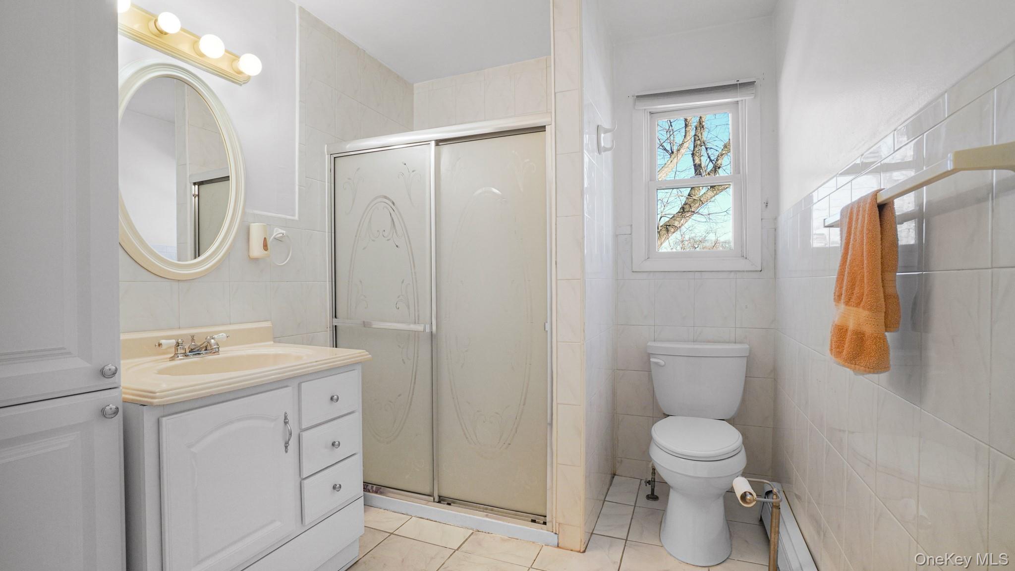 197 W 5th Street, Deer Park, NY 11729