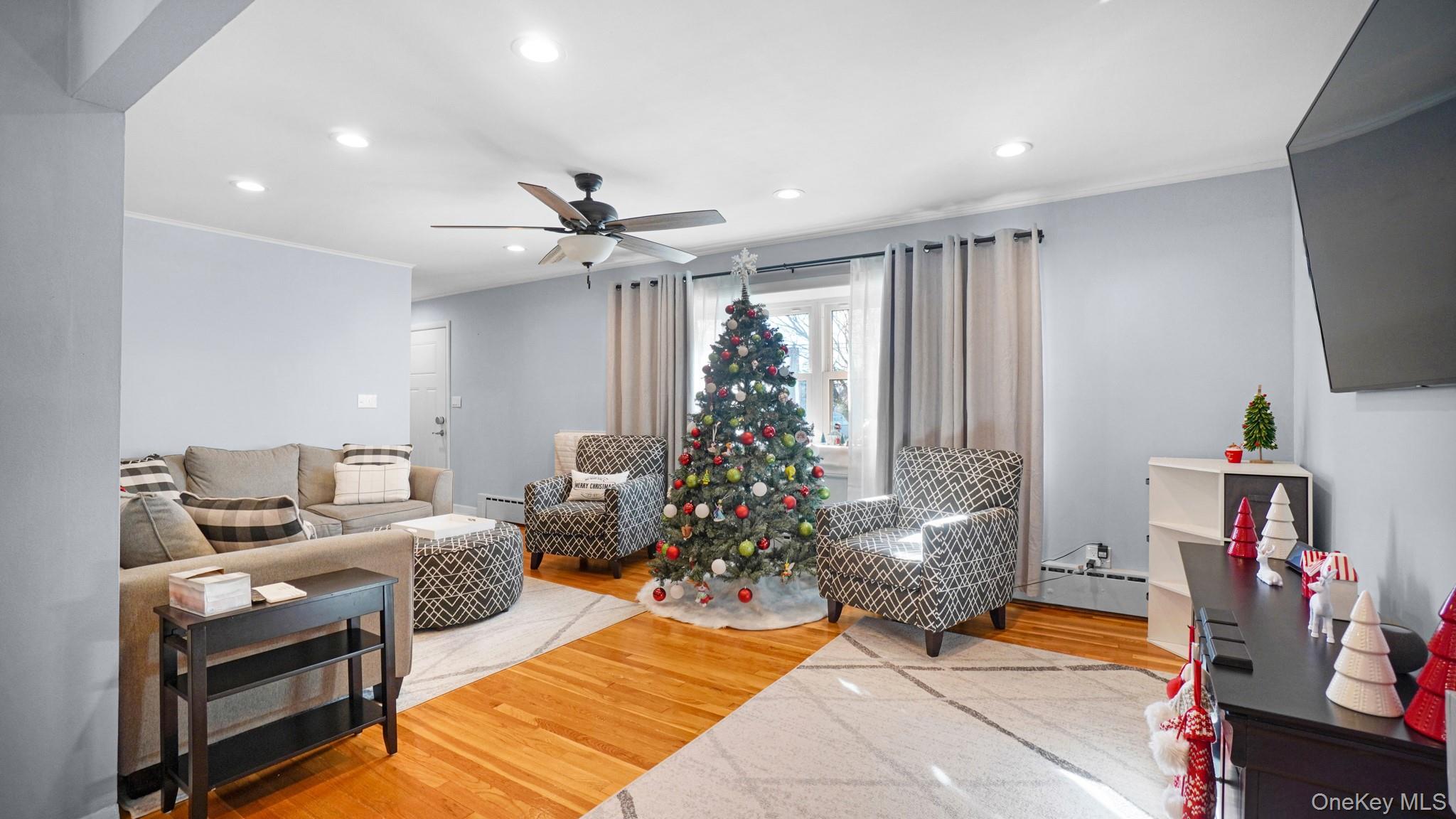 197 W 5th Street, Deer Park, NY 11729