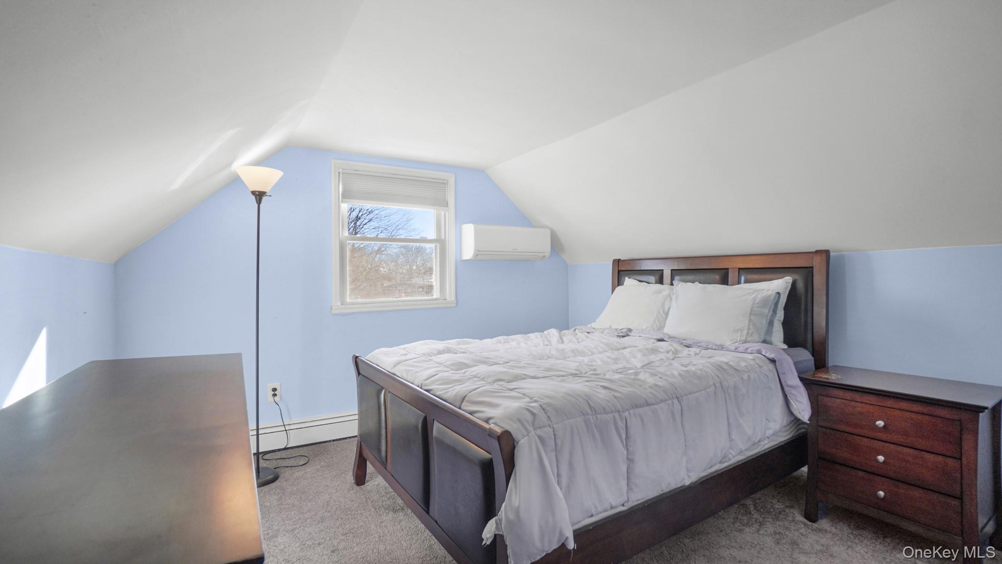 197 W 5th Street, Deer Park, NY 11729