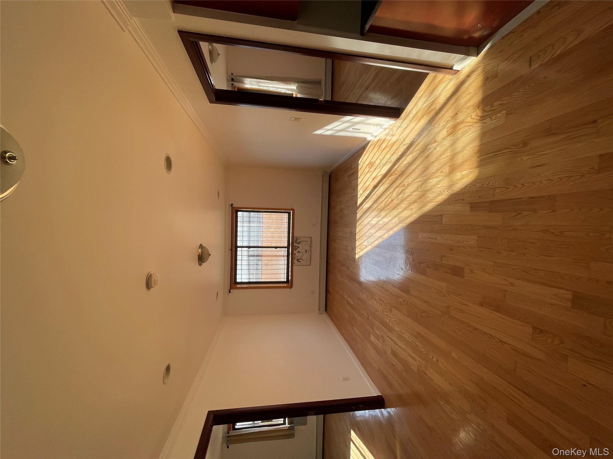 7548 Parsons Boulevard # 1C, Fresh Meadows, NY 11366