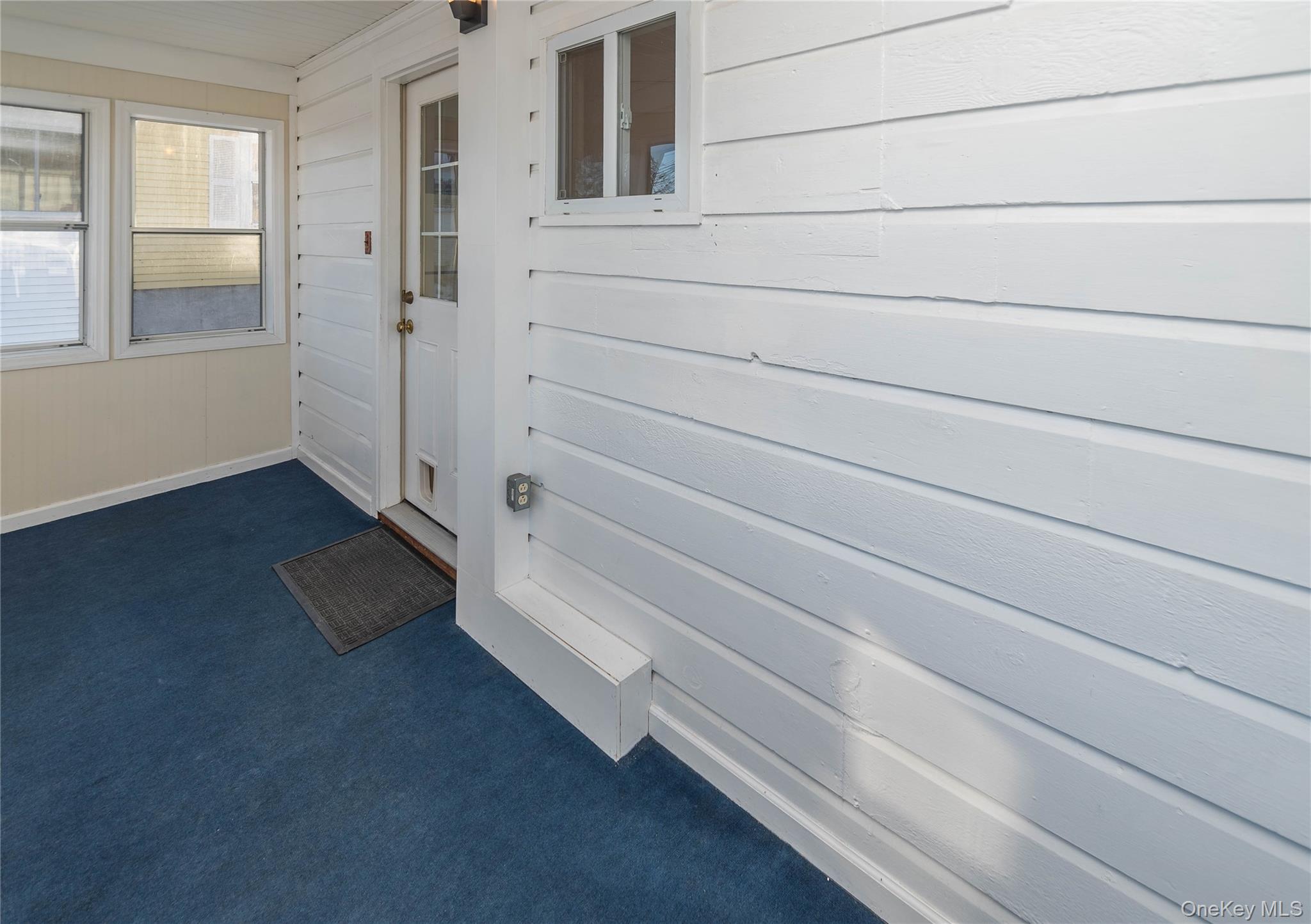 35 Hudson Terrace, Marlboro, NY 12542