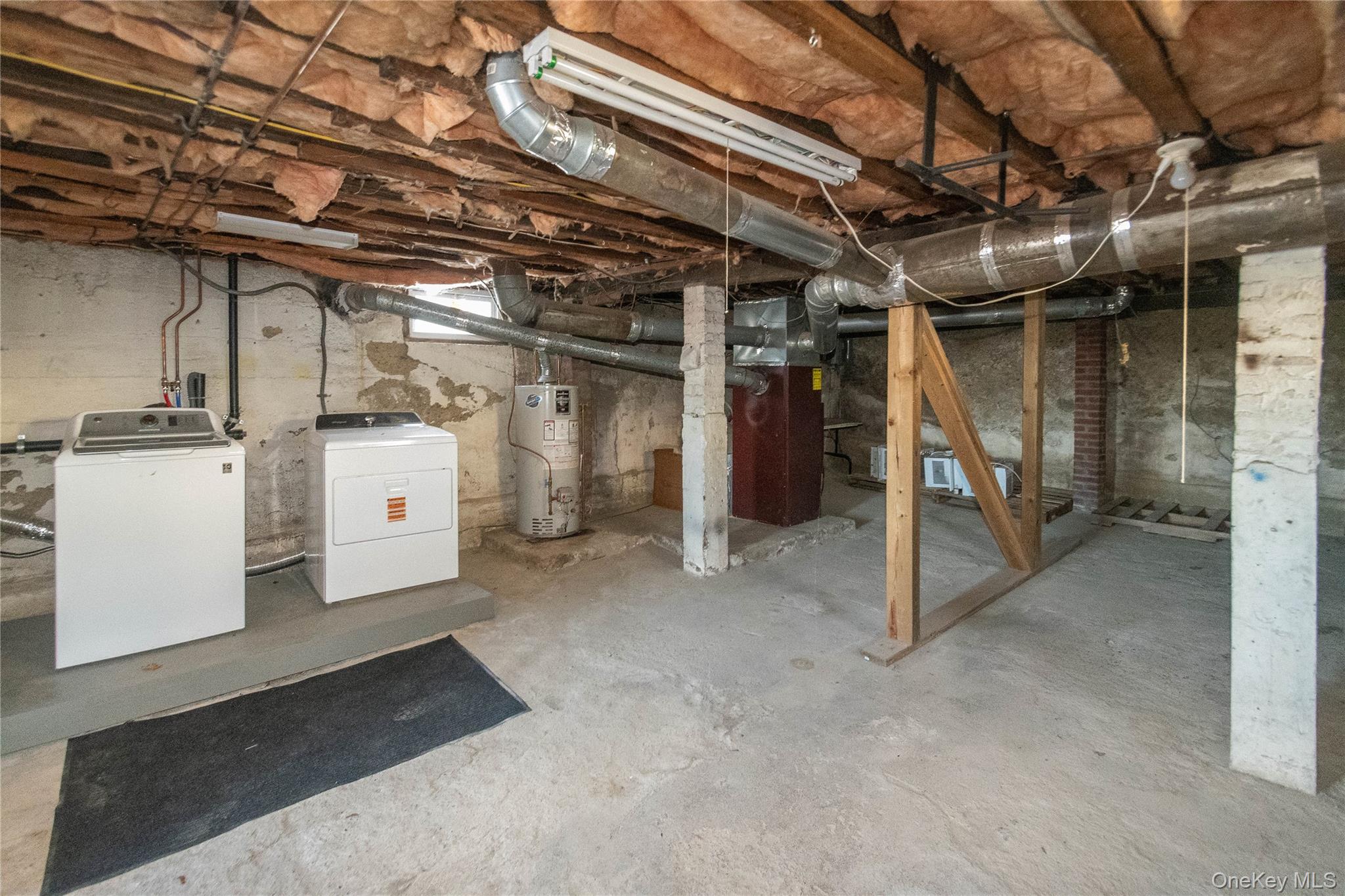 35 Hudson Terrace, Marlboro, NY 12542