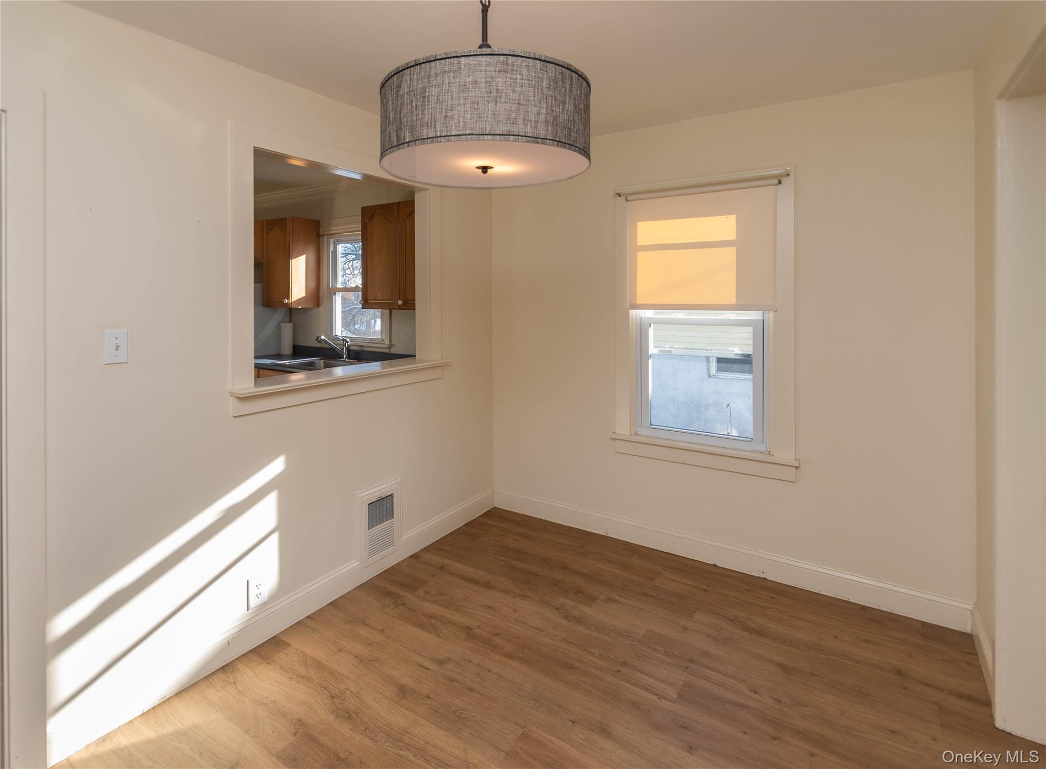 35 Hudson Terrace, Marlboro, NY 12542