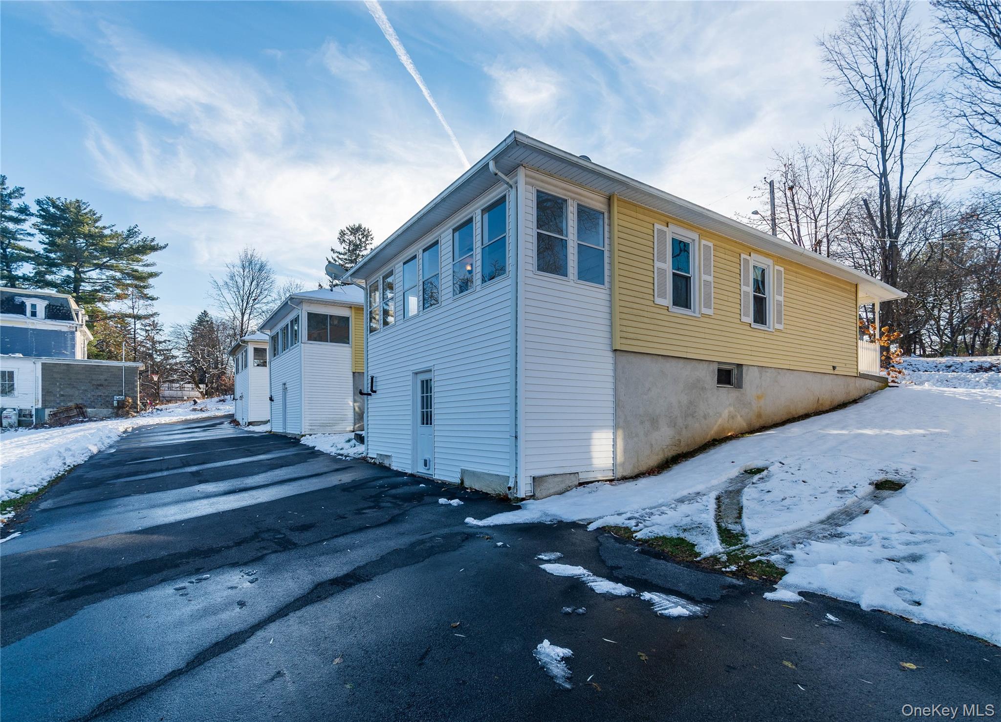 35 Hudson Terrace, Marlboro, NY 12542