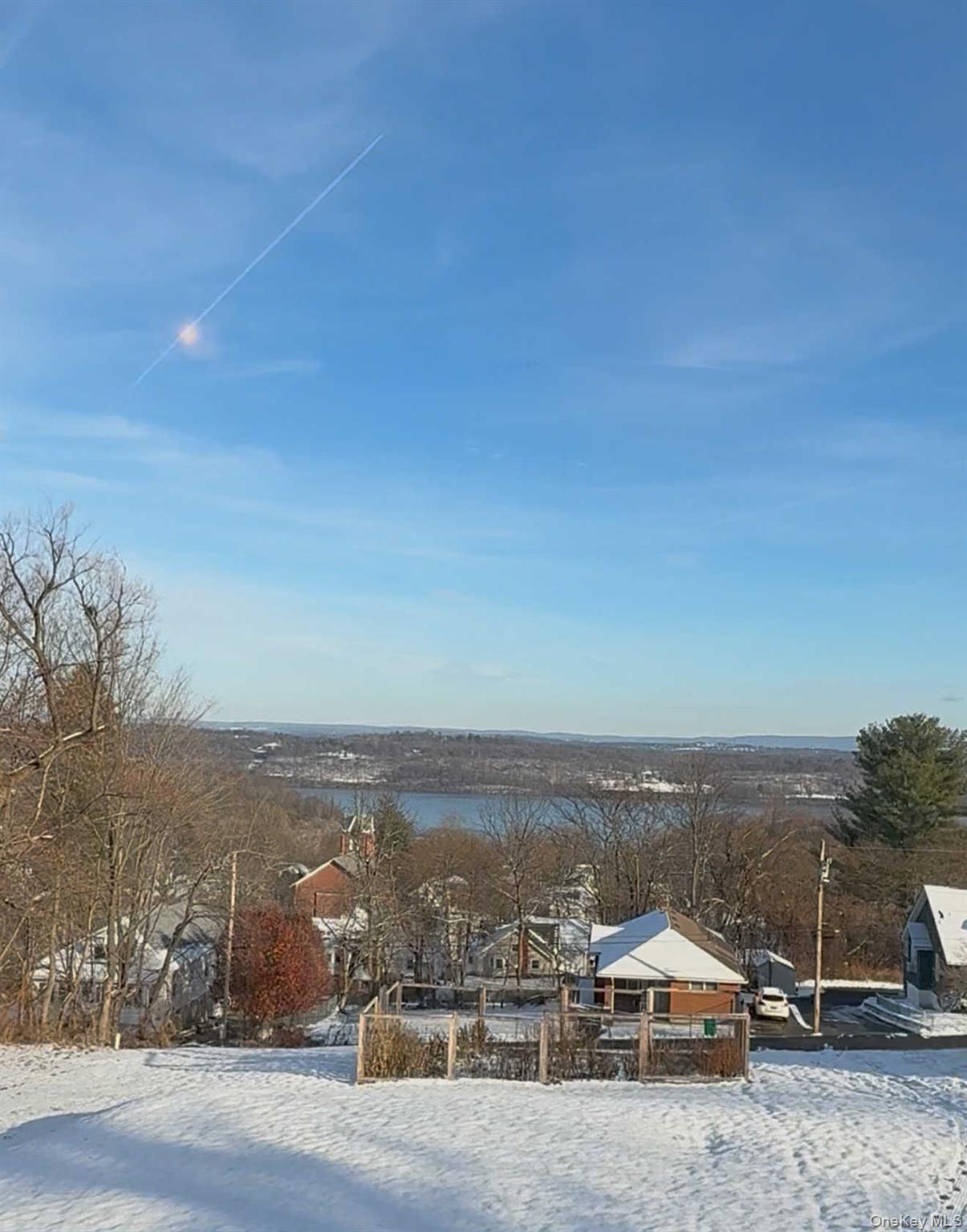 35 Hudson Terrace, Marlboro, NY 12542