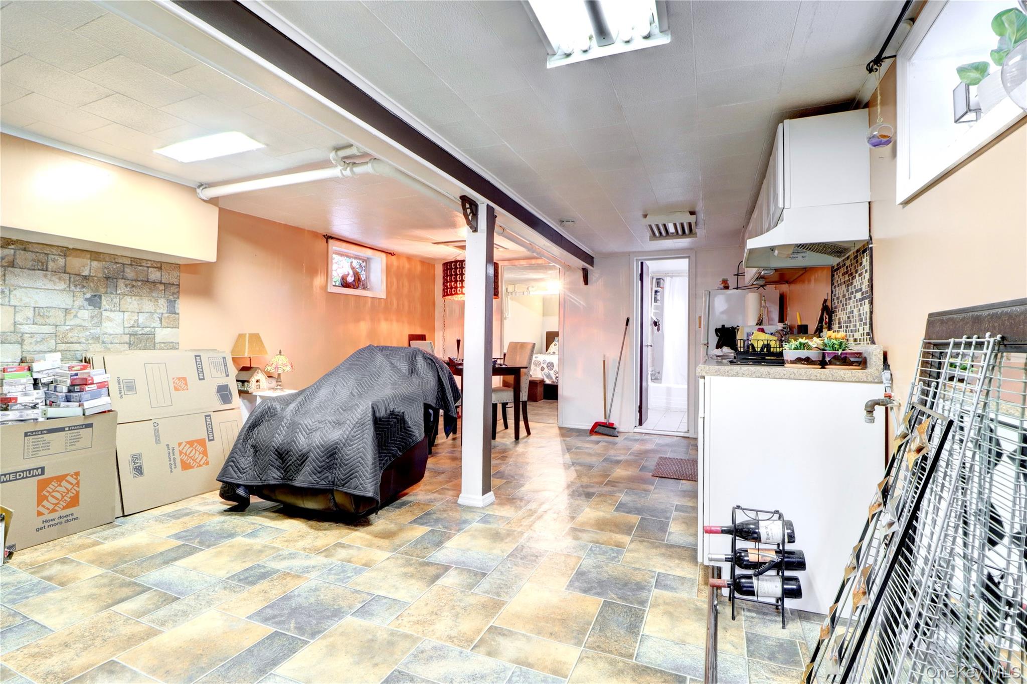 6510 80th Avenue, Glendale, NY 11385