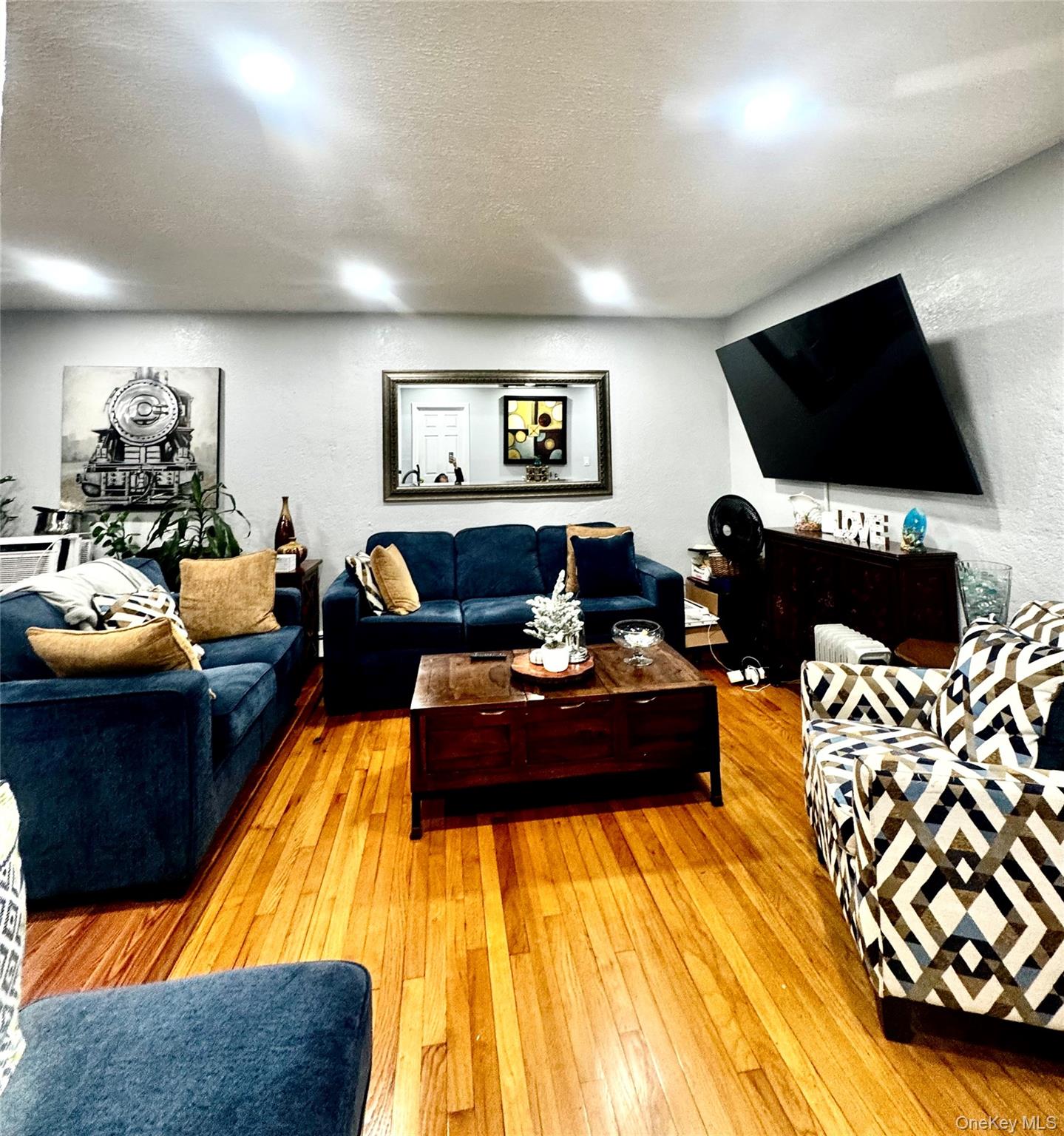 62 E Greenwich Avenue, Roosevelt, NY 11575