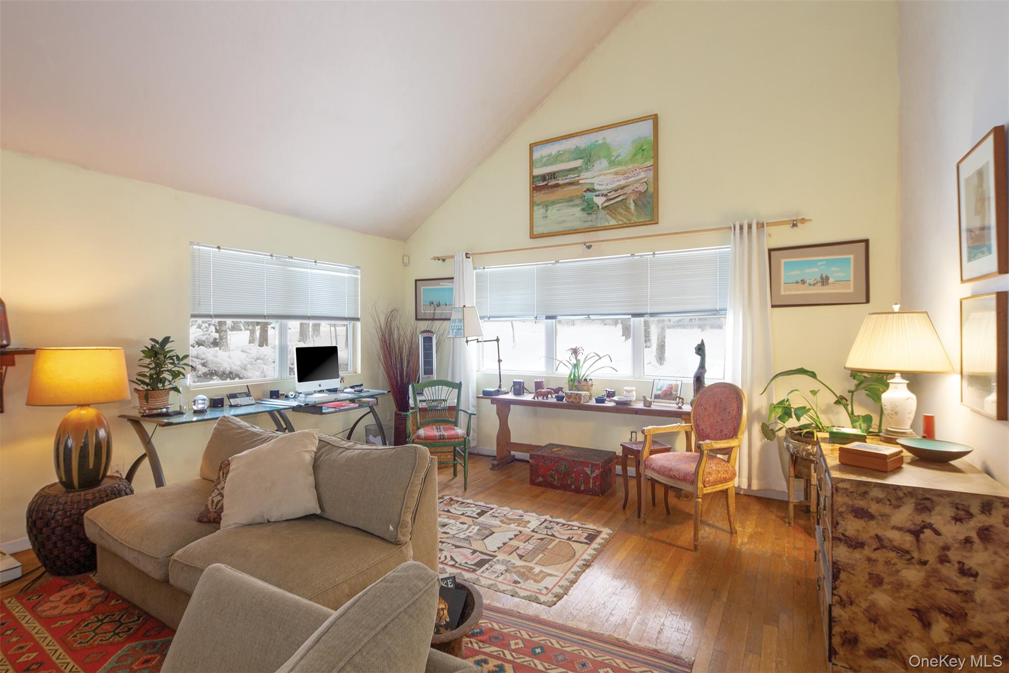 9 Woodview Way, Hampton Bays, NY 11946