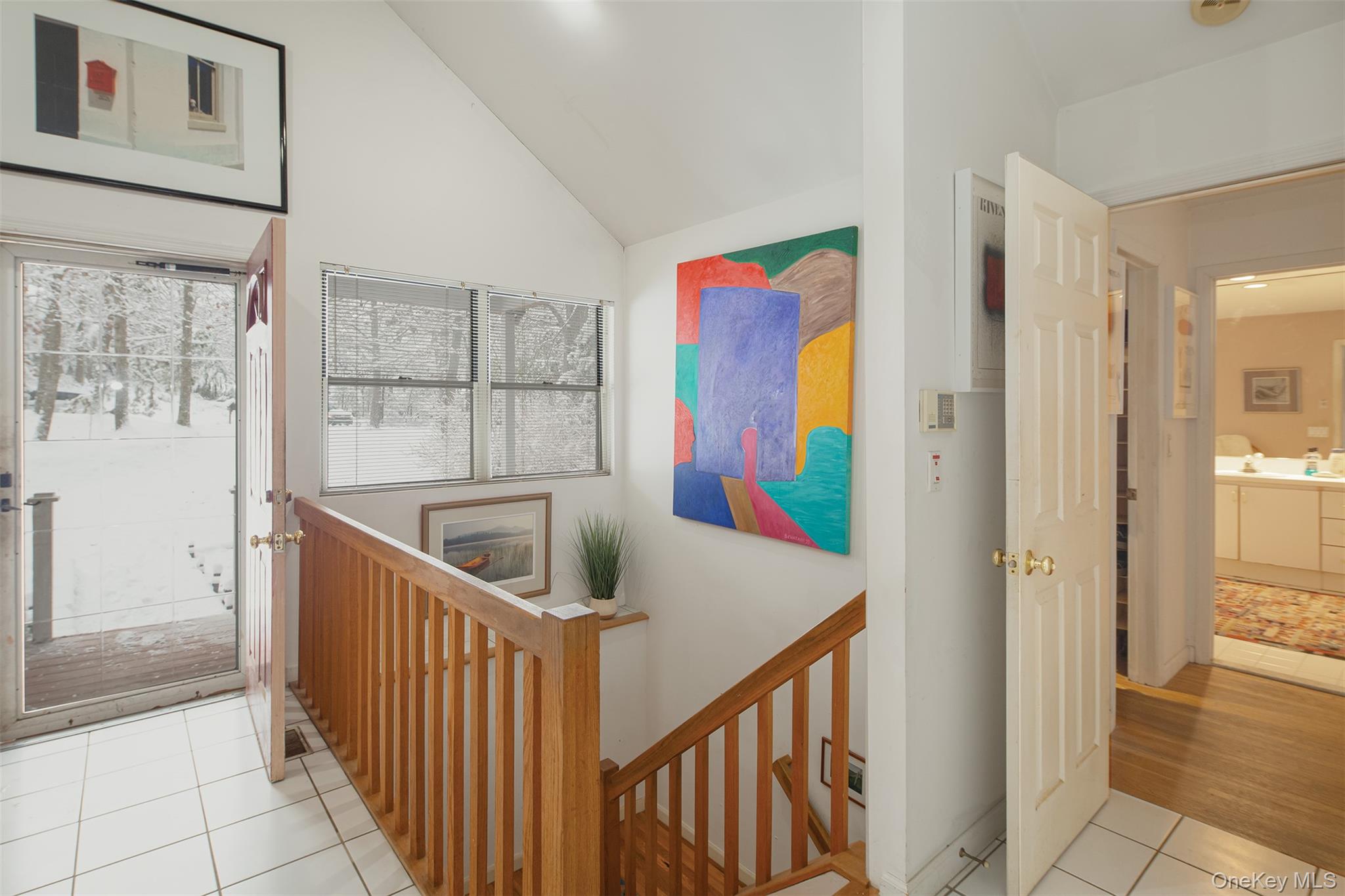 9 Woodview Way, Hampton Bays, NY 11946