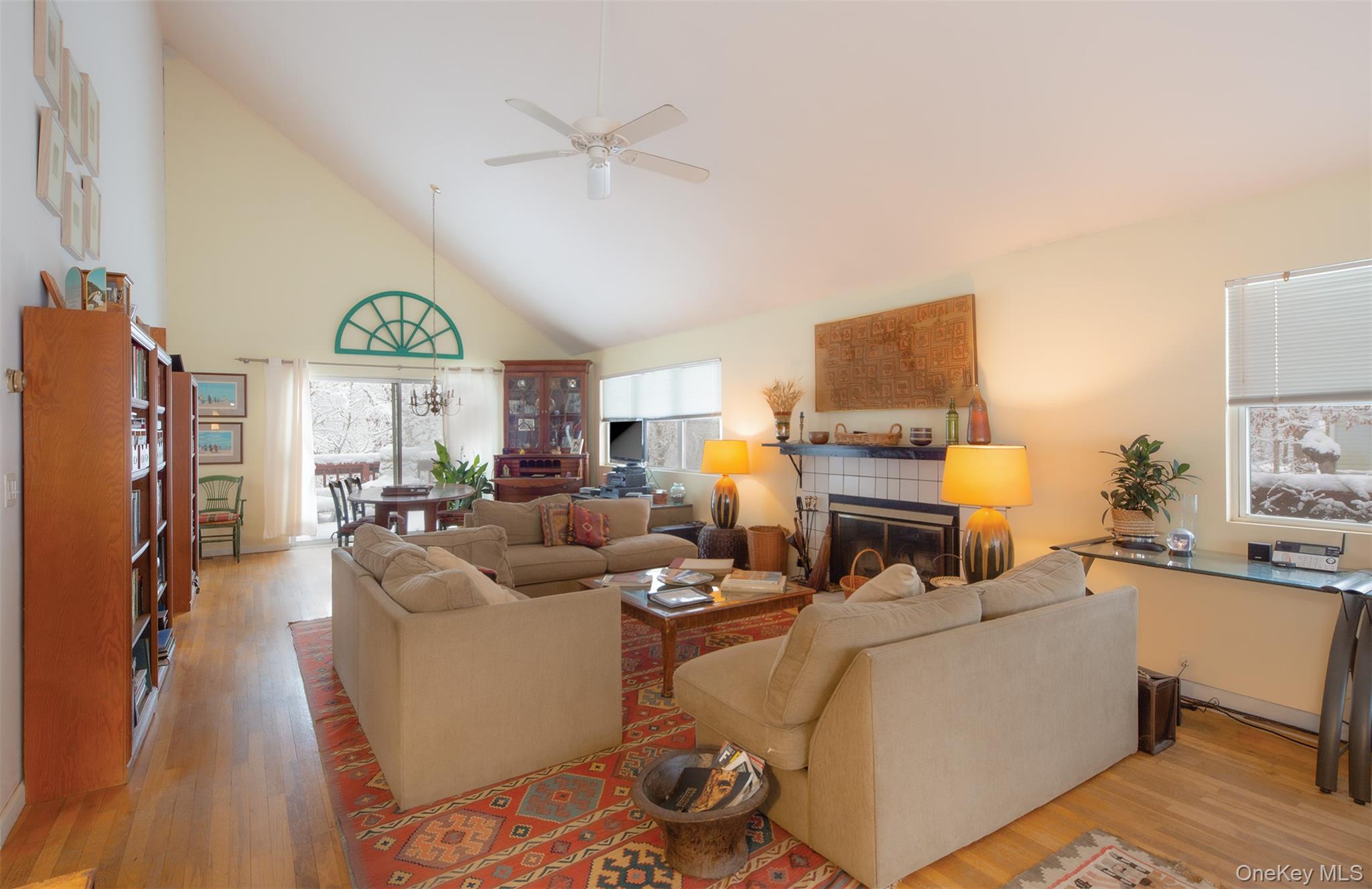 9 Woodview Way, Hampton Bays, NY 11946