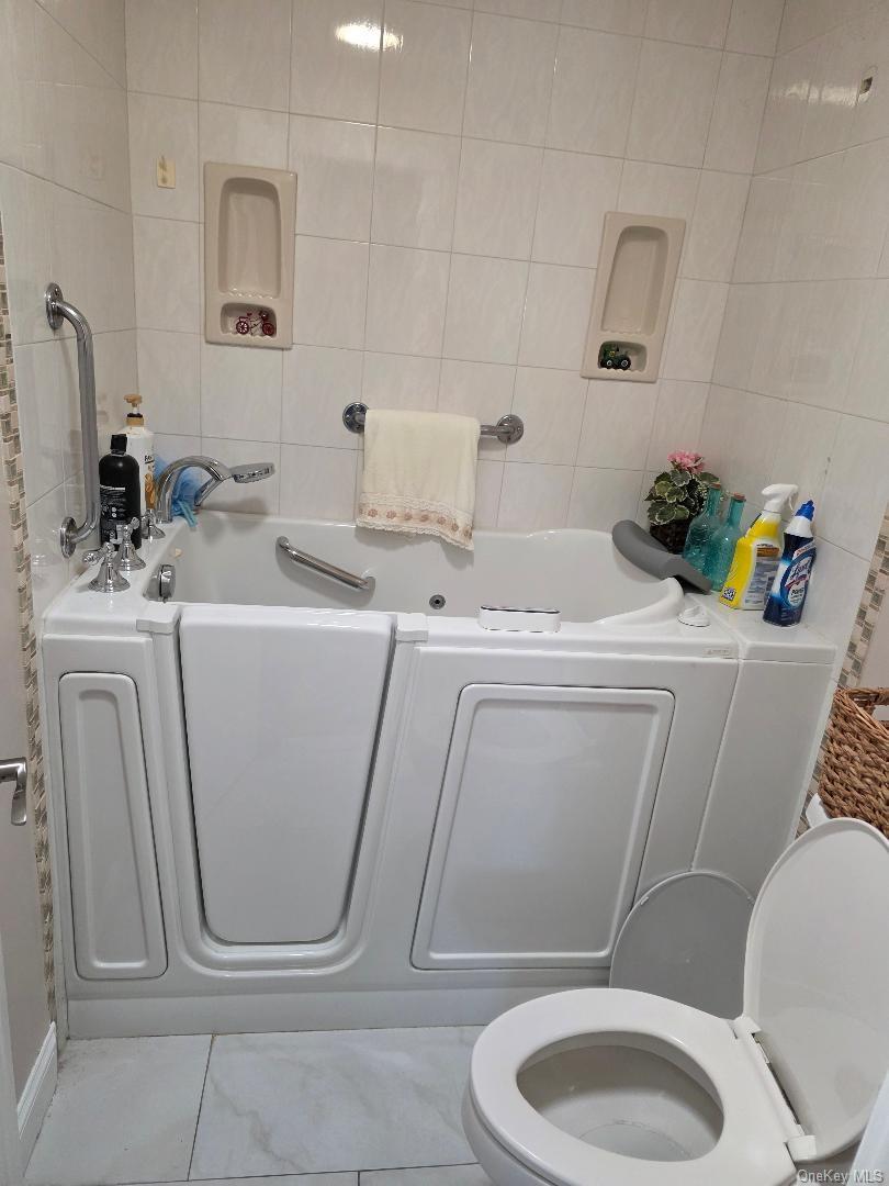 504 Gotham Court N, Saint James, NY 11780