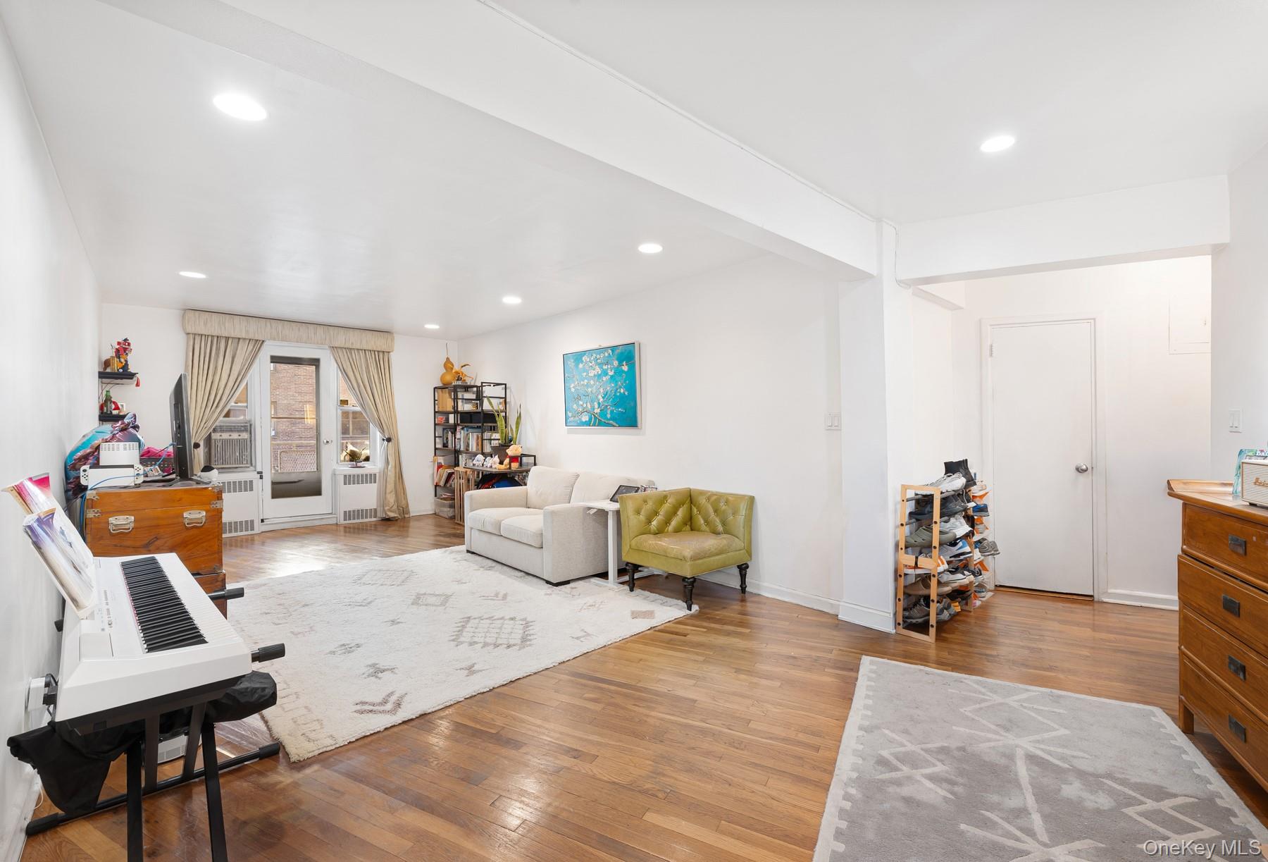 104-20 68th Drive # B22, Forest Hills, NY 11375