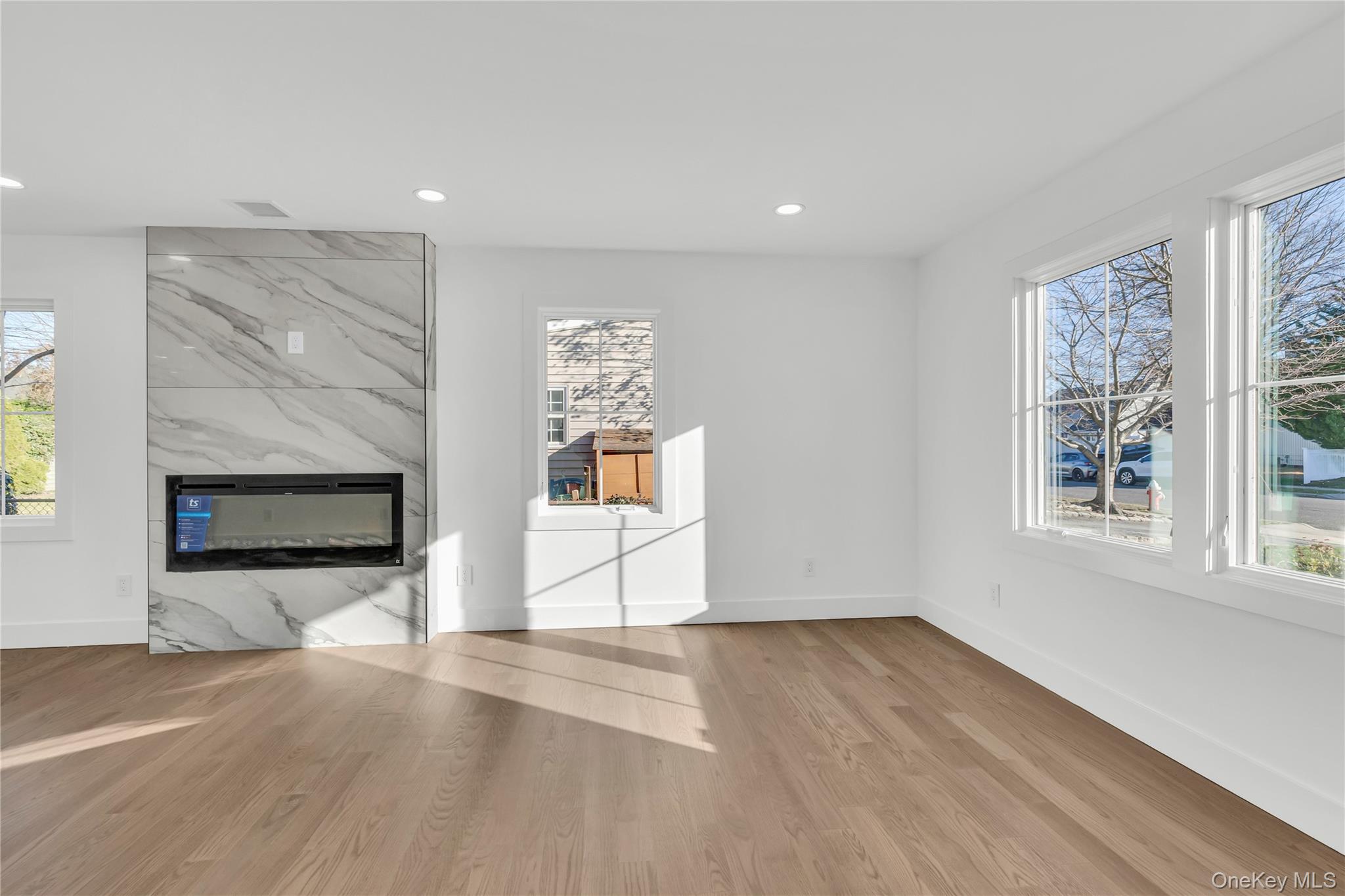 24 Rim Lane, Hicksville, NY 11801