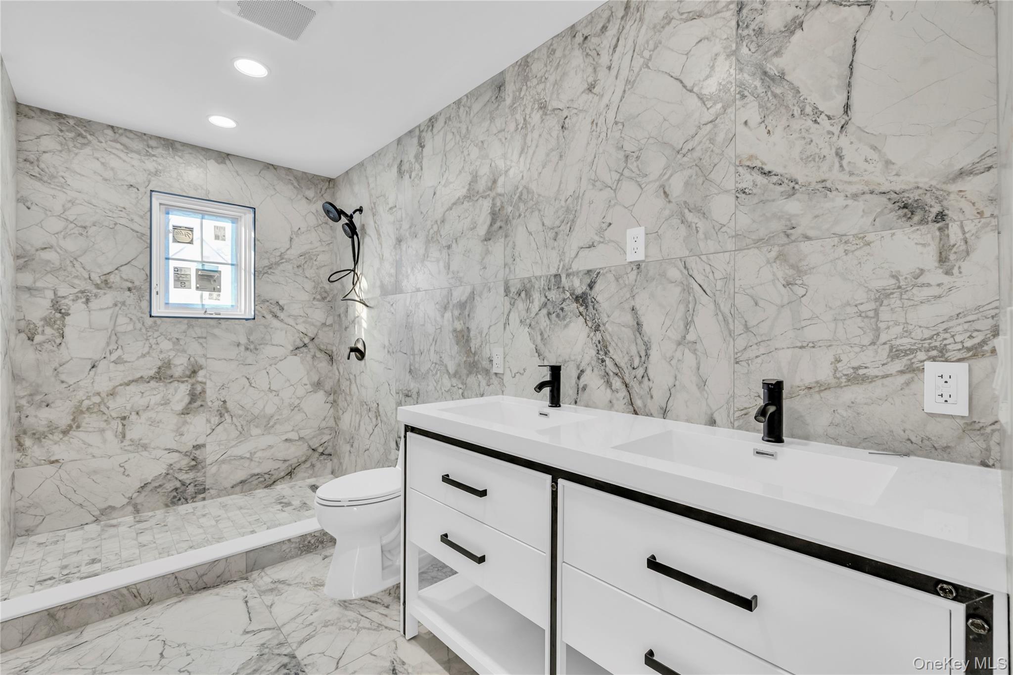 24 Rim Lane, Hicksville, NY 11801