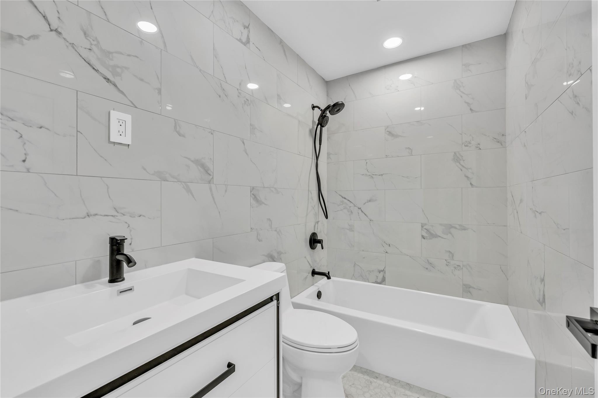 24 Rim Lane, Hicksville, NY 11801