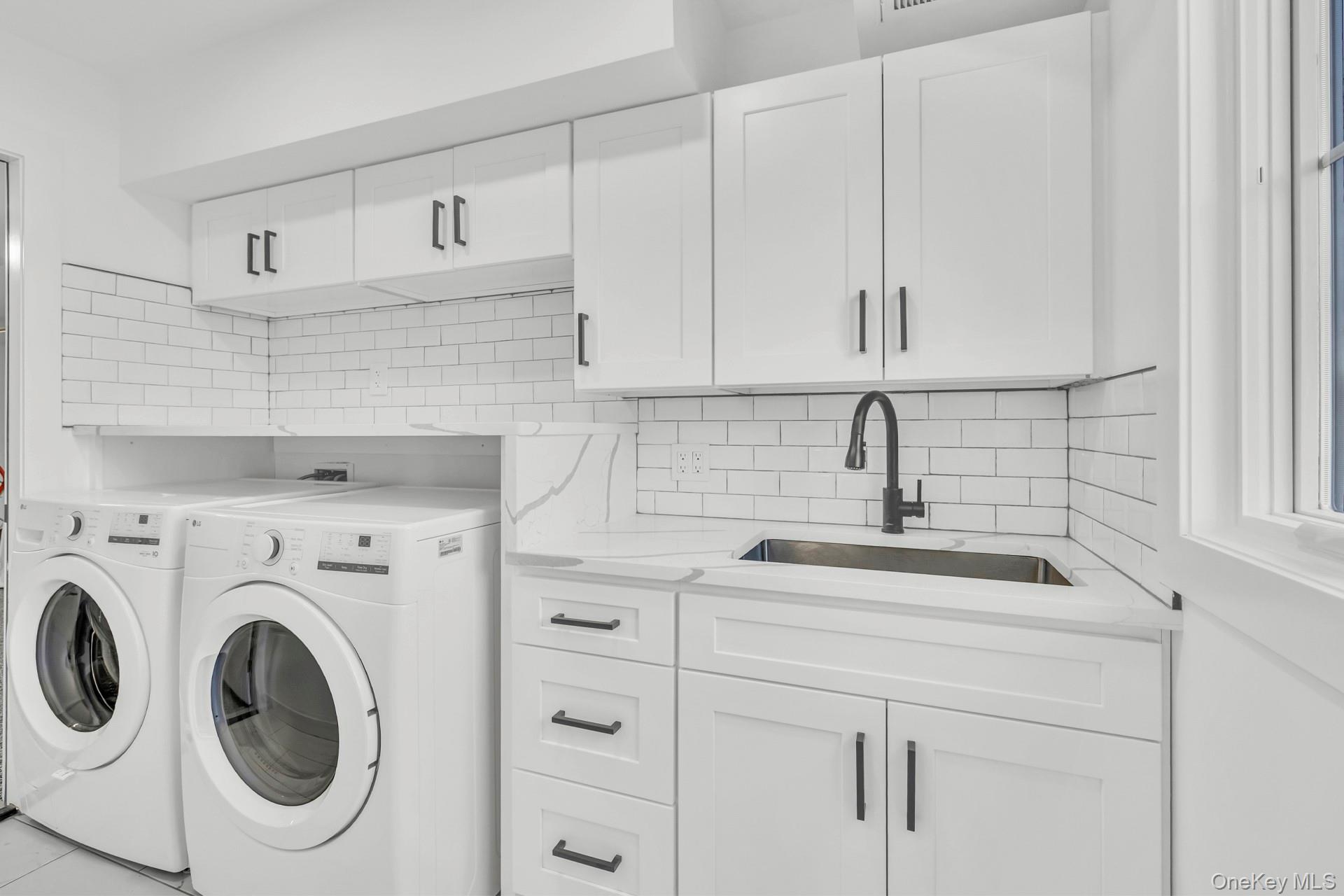 24 Rim Lane, Hicksville, NY 11801