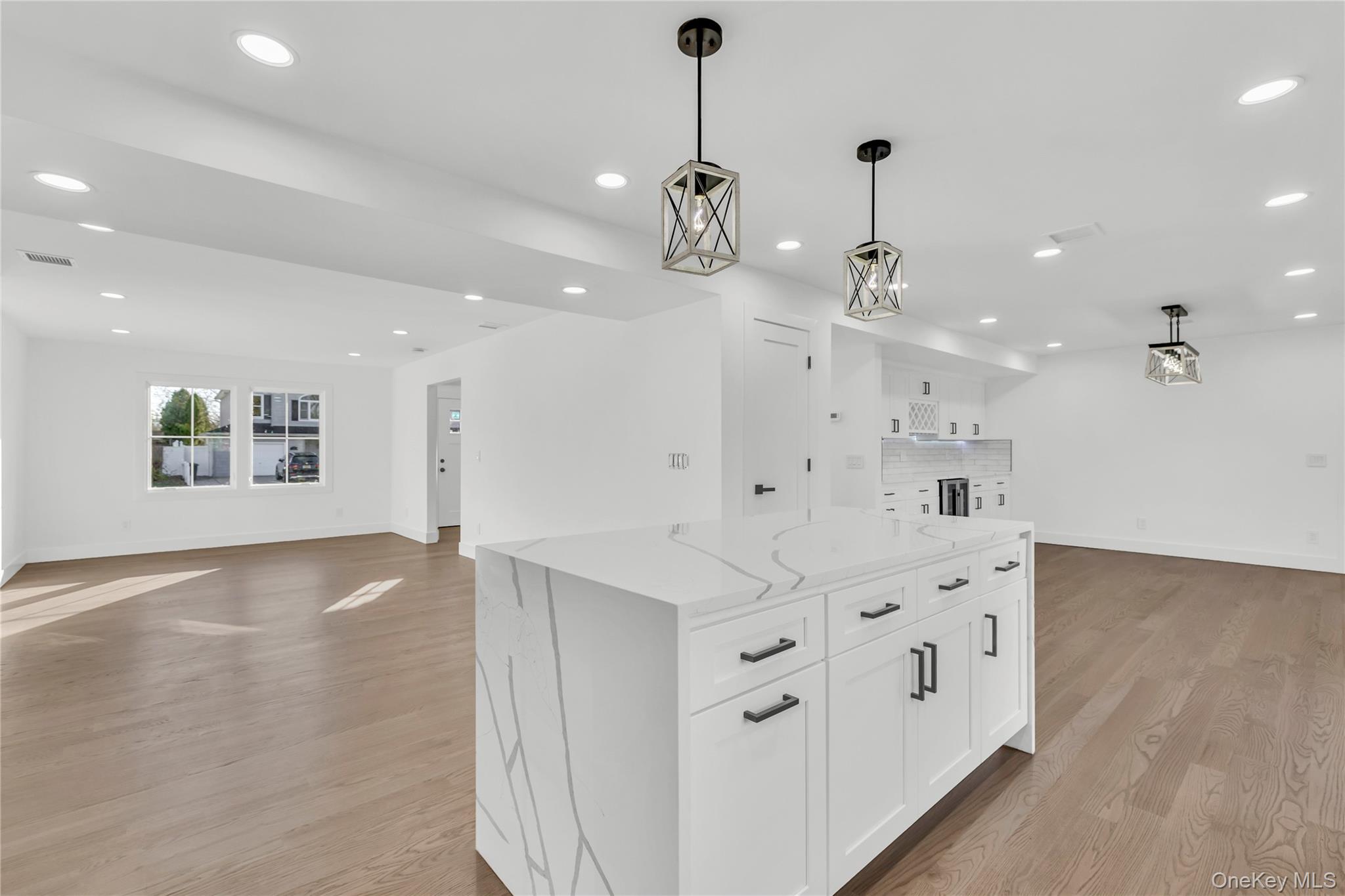 24 Rim Lane, Hicksville, NY 11801