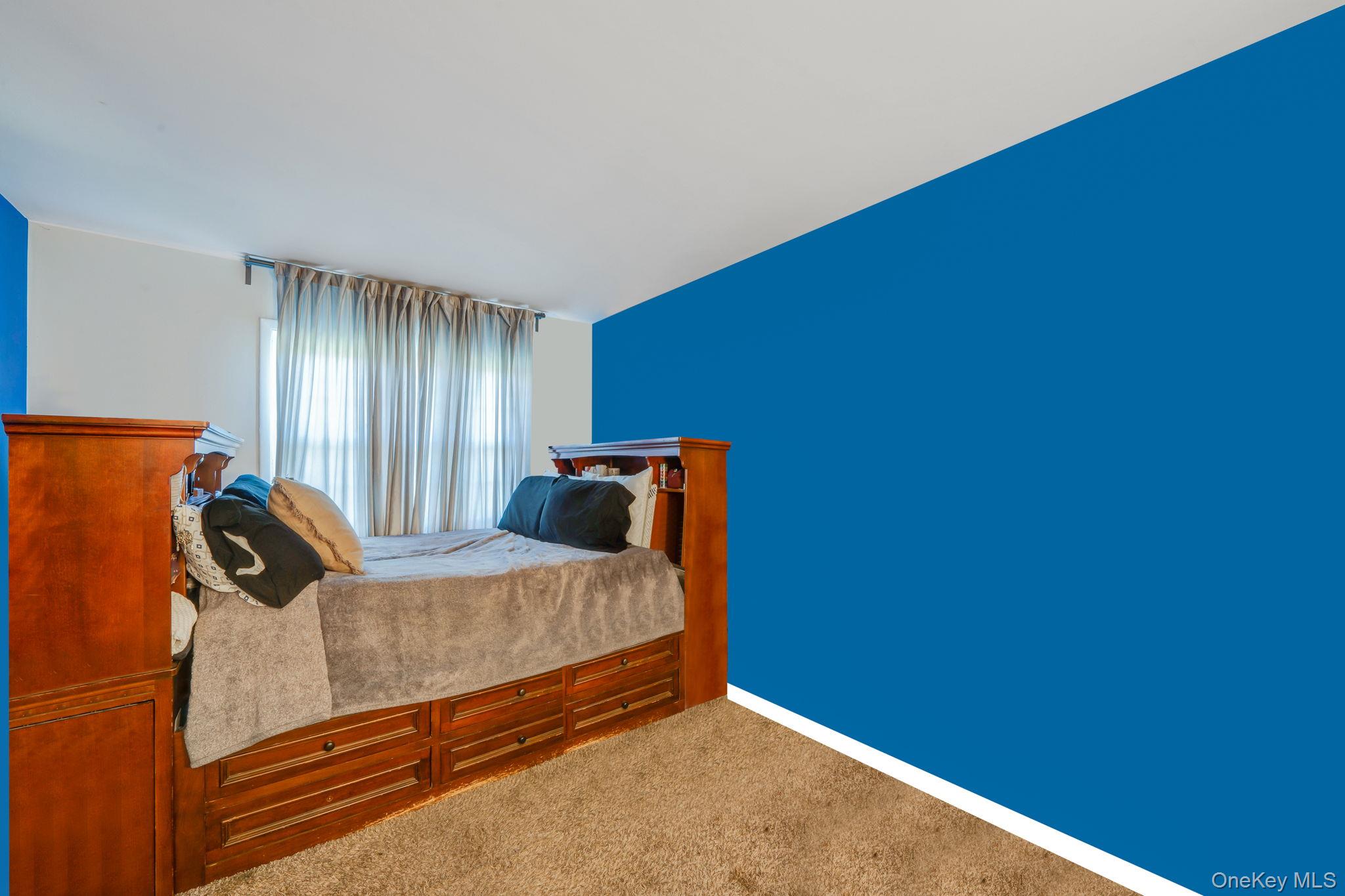 460 Old Town Road # 2J, Port Jefferson Station, NY 11776