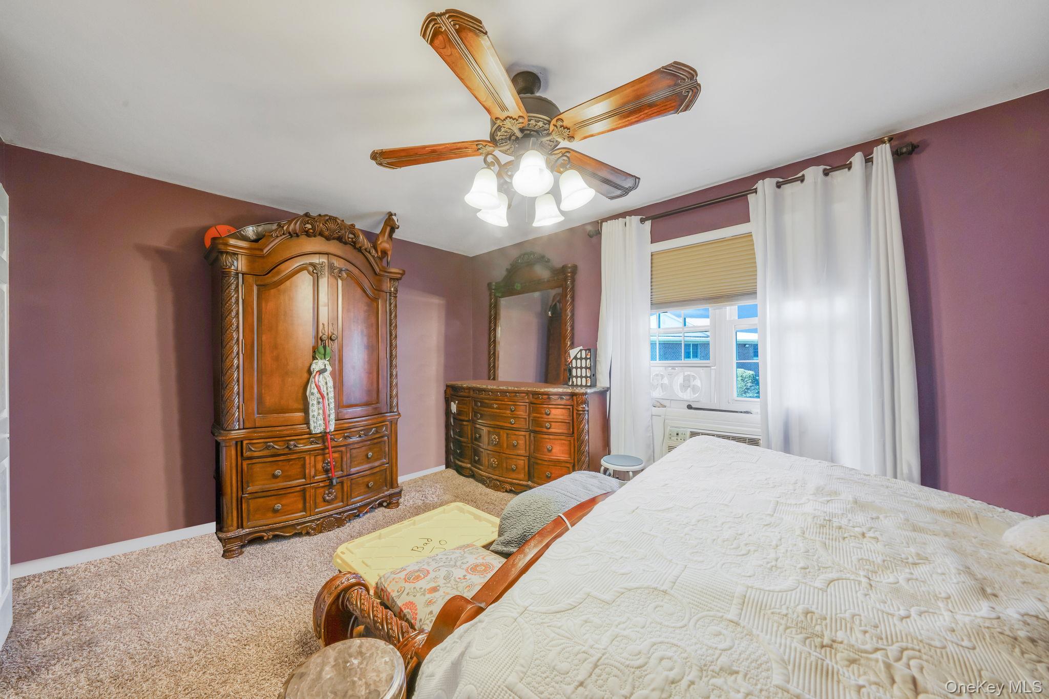 460 Old Town Road # 2J, Port Jefferson Station, NY 11776