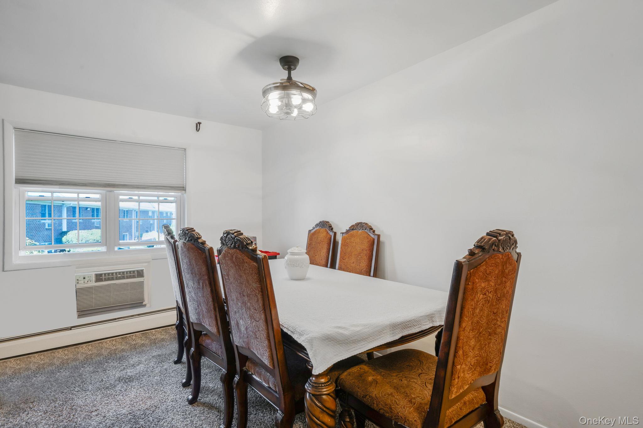 460 Old Town Road # 2J, Port Jefferson Station, NY 11776