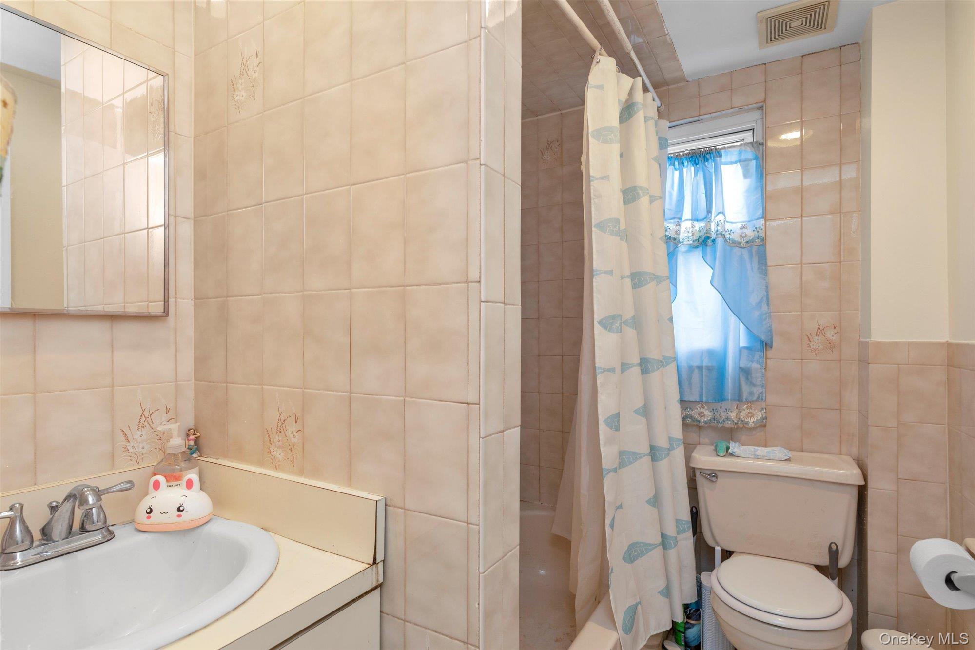 32 Fifth Street, Valley Stream, NY 11581