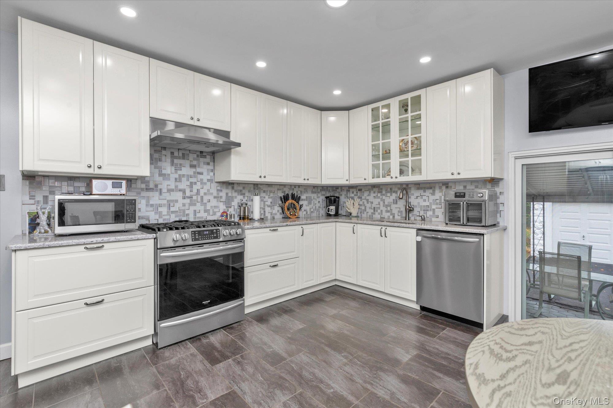 32 Fifth Street, Valley Stream, NY 11581