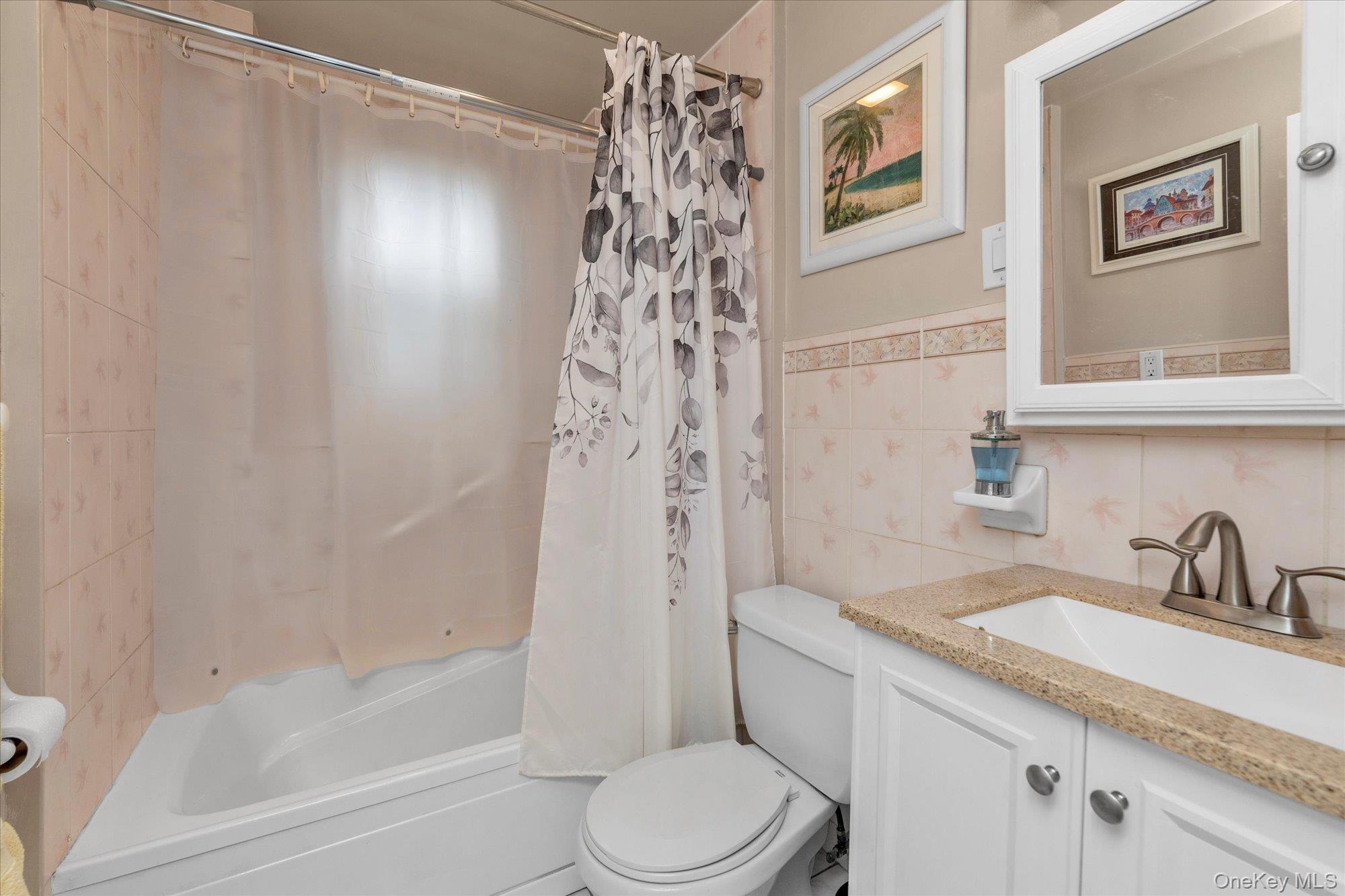 32 Fifth Street, Valley Stream, NY 11581