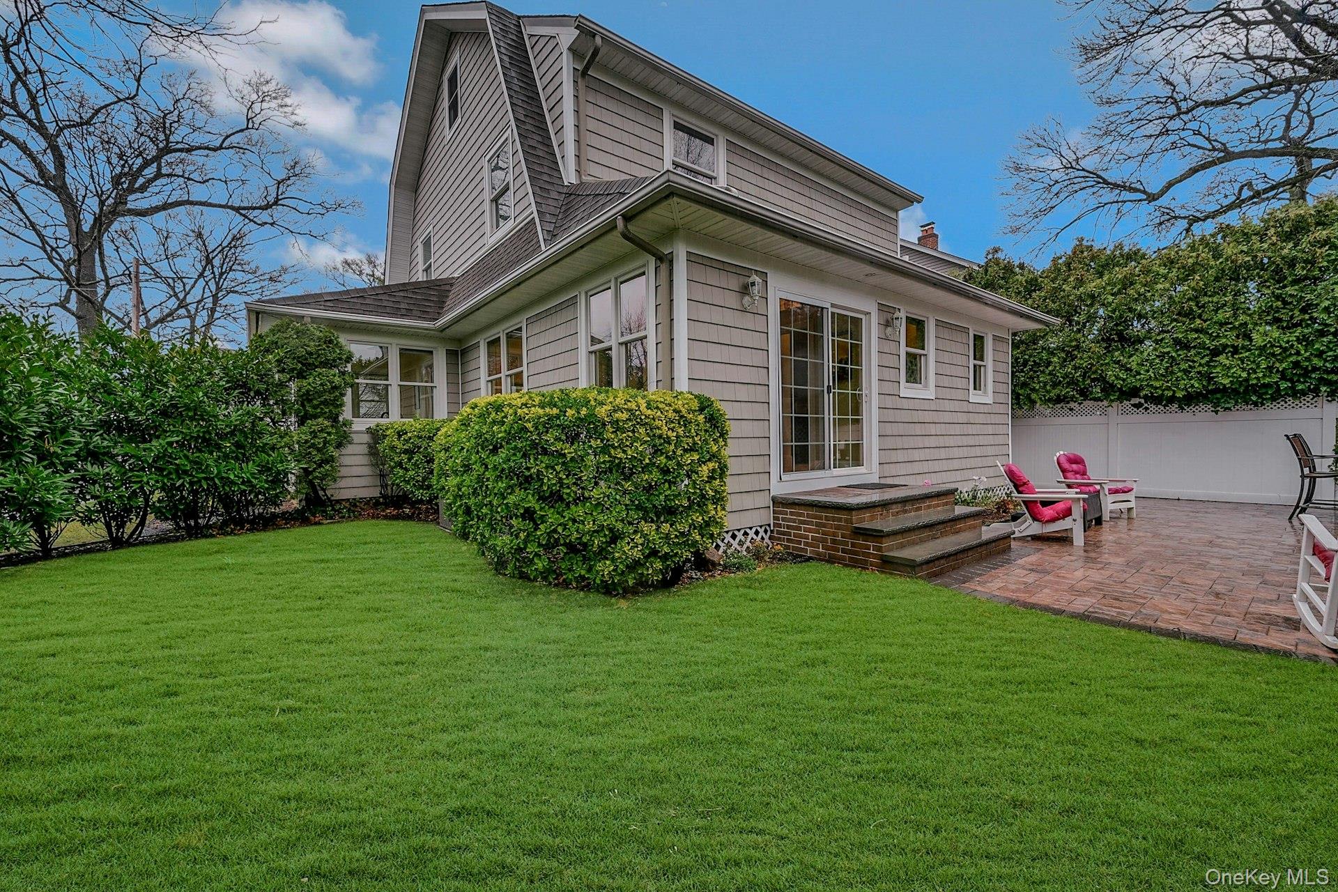 100 Cedar Avenue, Rockville Centre, NY 11570