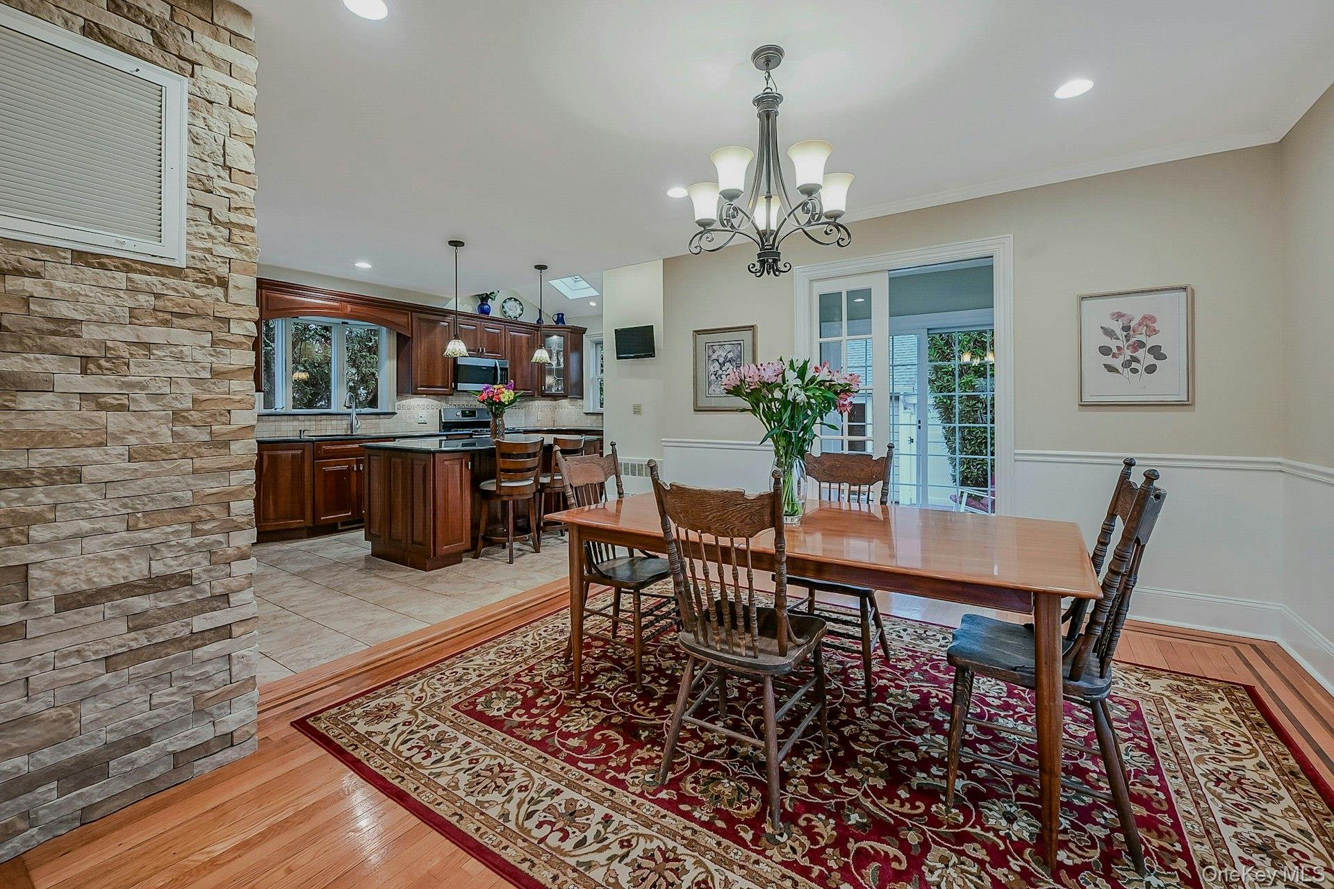 100 Cedar Avenue, Rockville Centre, NY 11570