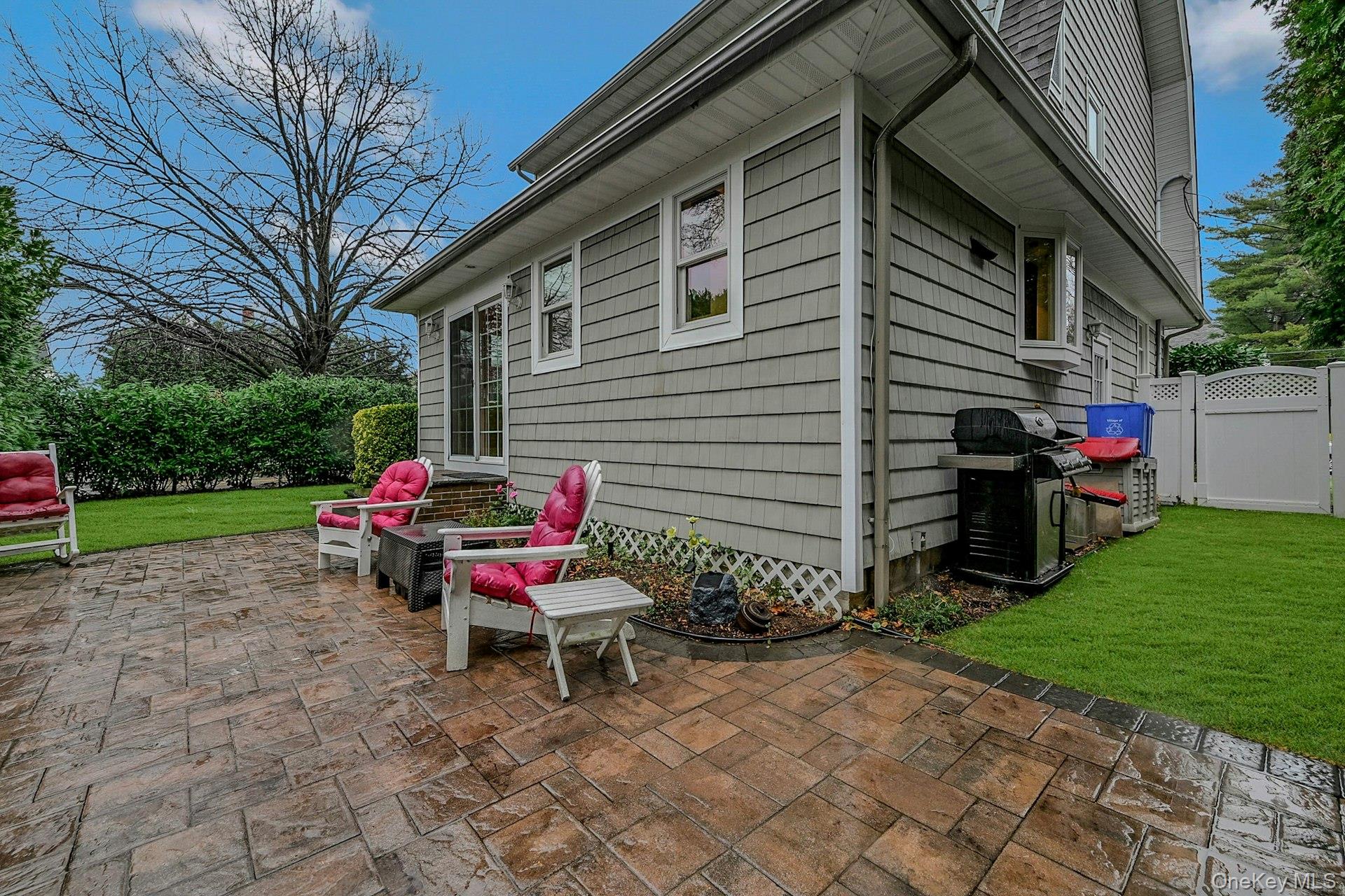 100 Cedar Avenue, Rockville Centre, NY 11570