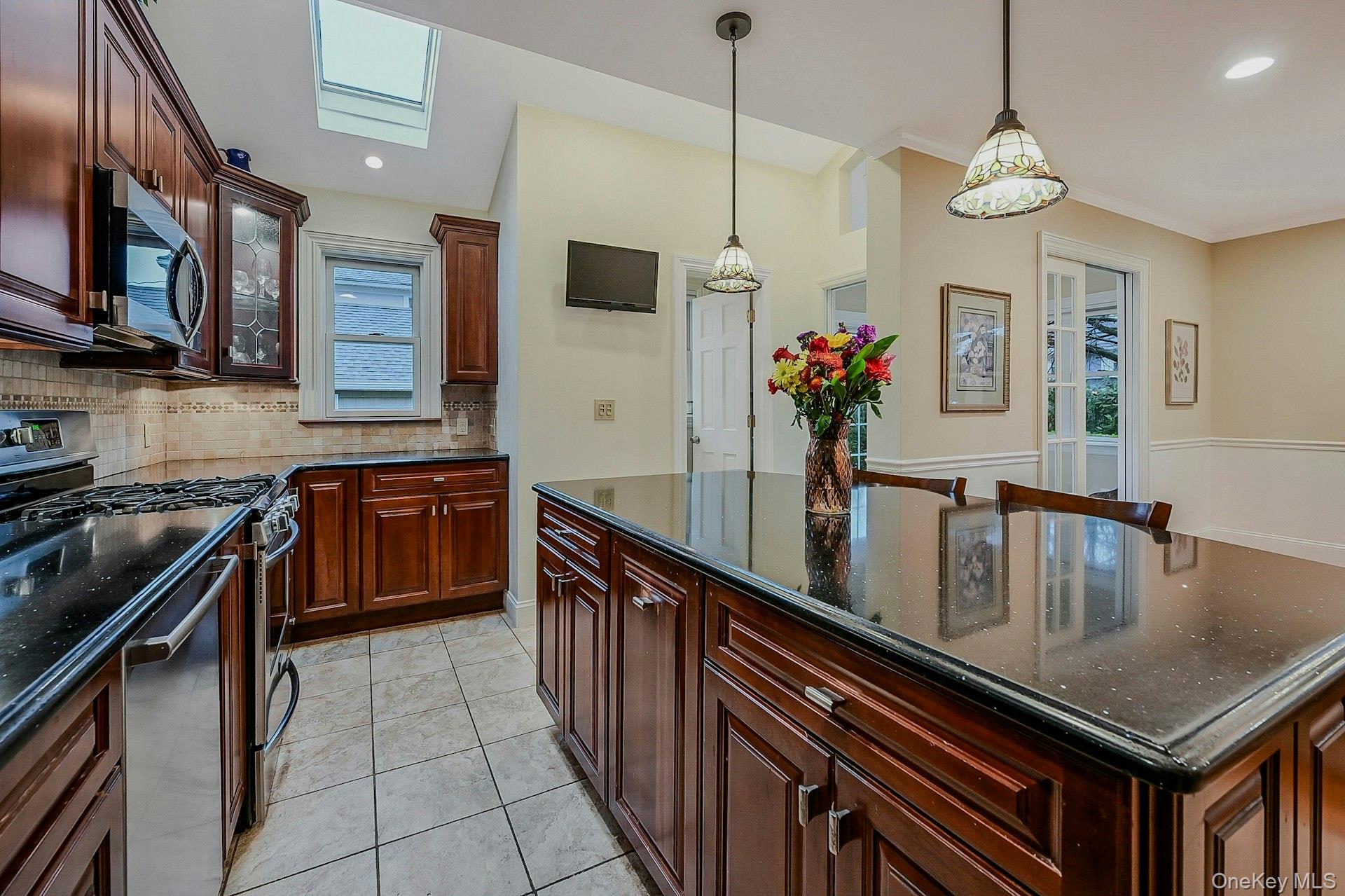 100 Cedar Avenue, Rockville Centre, NY 11570