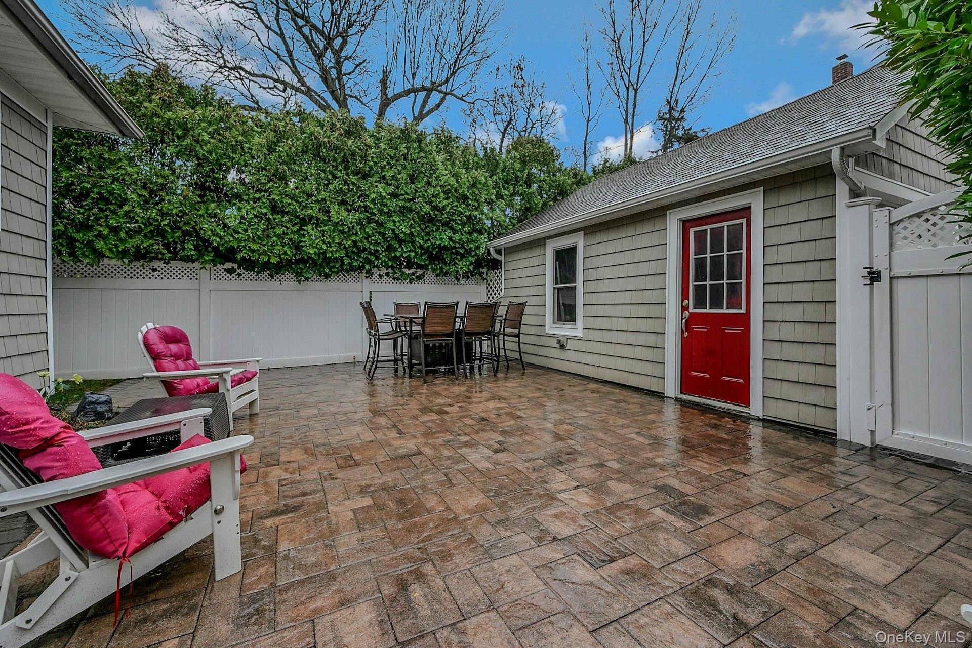 100 Cedar Avenue, Rockville Centre, NY 11570