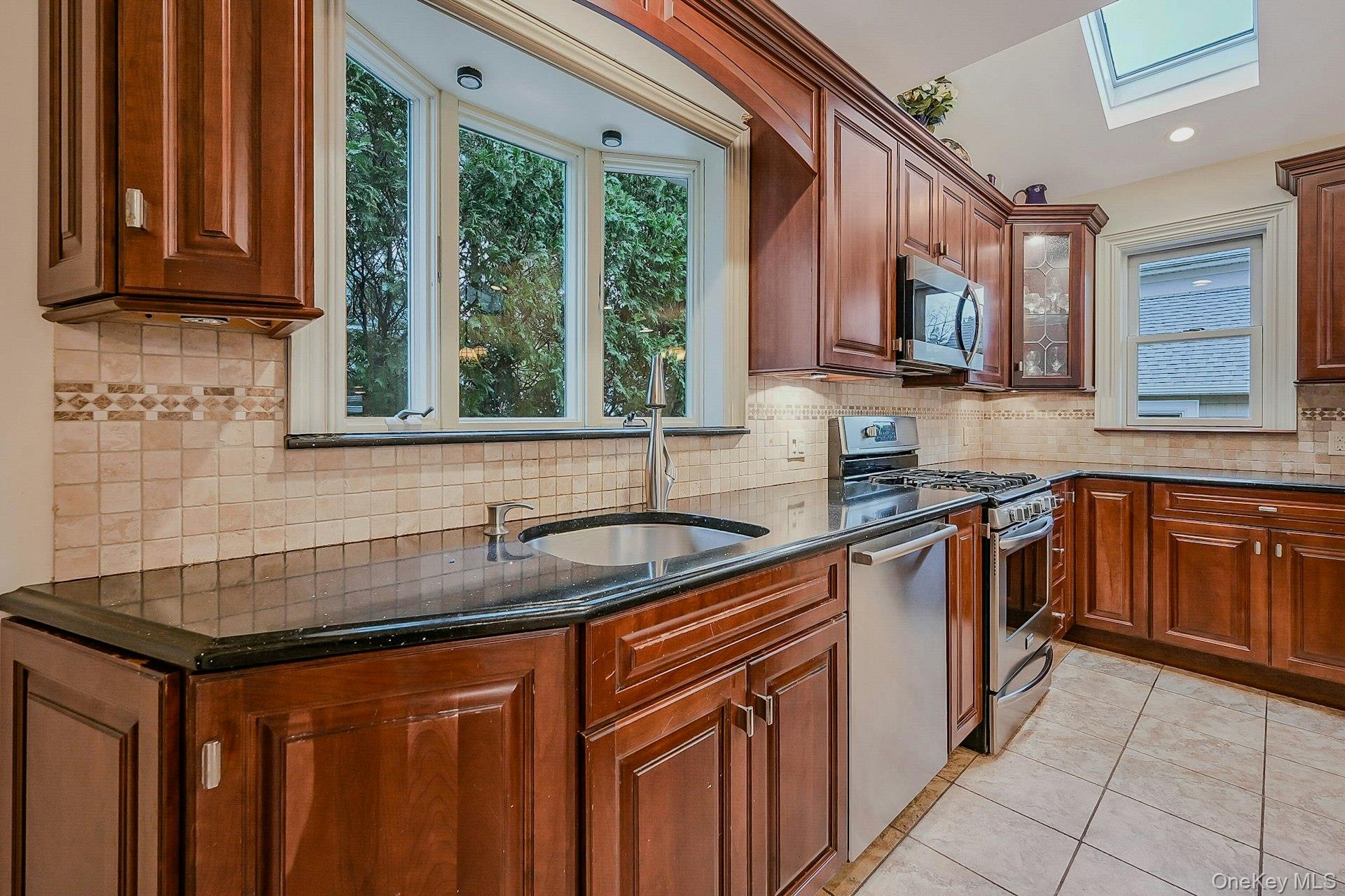 100 Cedar Avenue, Rockville Centre, NY 11570