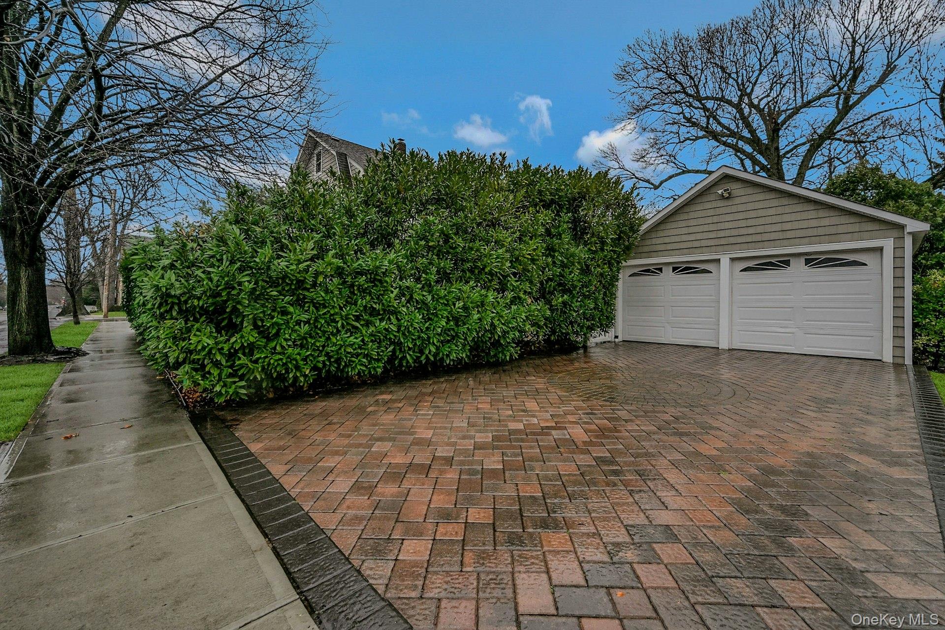 100 Cedar Avenue, Rockville Centre, NY 11570