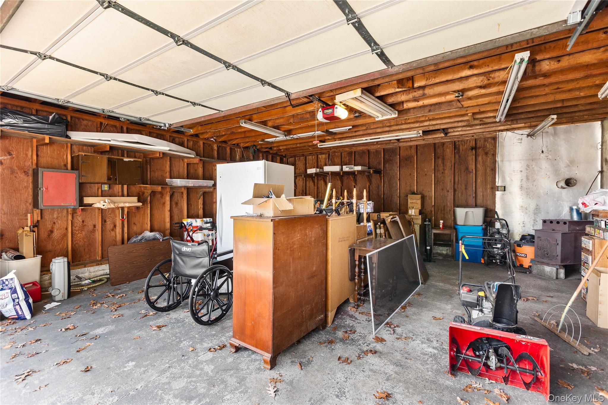 18 Campbell Lane, East Islip, NY 11730