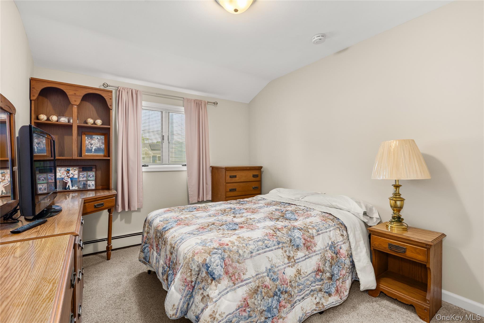 18 Campbell Lane, East Islip, NY 11730