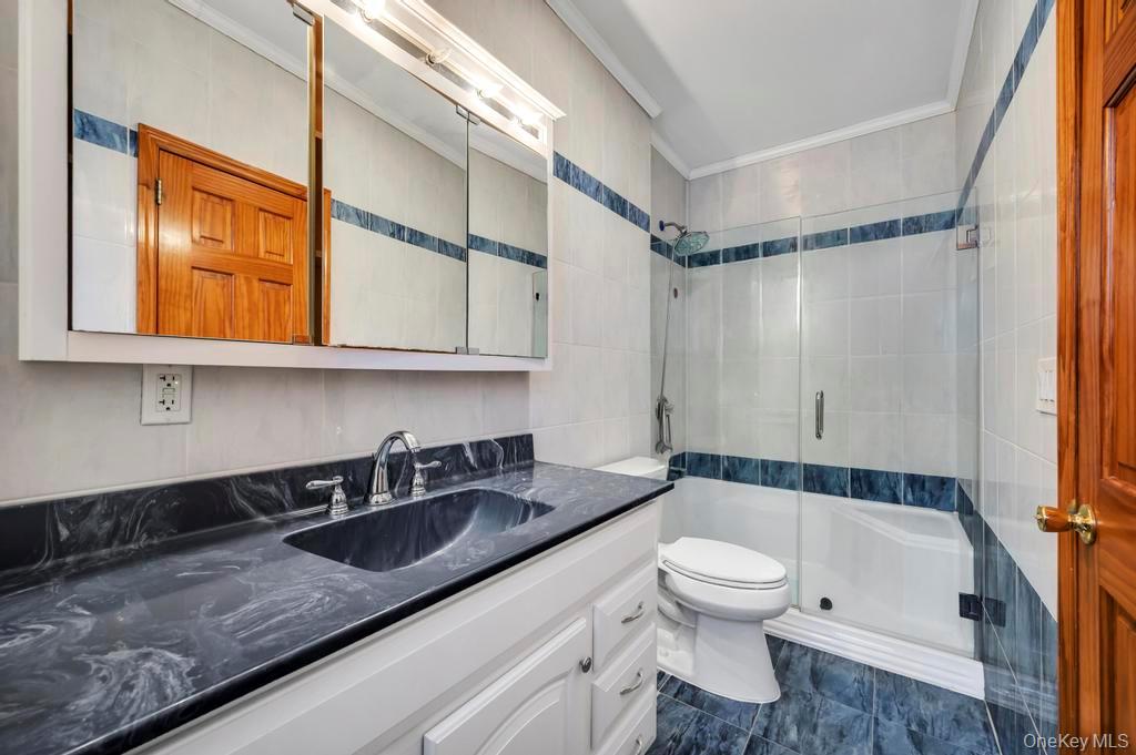 64 Fox Place, Hicksville, NY 11801