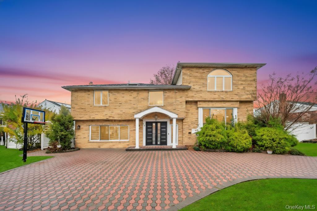 64 Fox Place, Hicksville, NY 11801