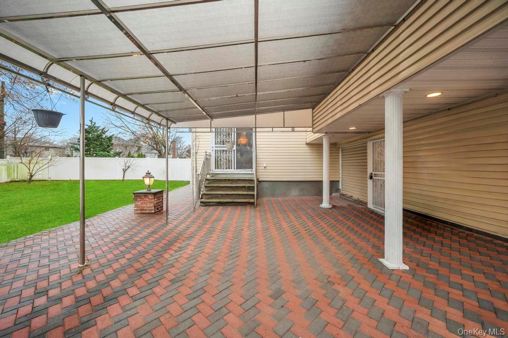 64 Fox Place, Hicksville, NY 11801