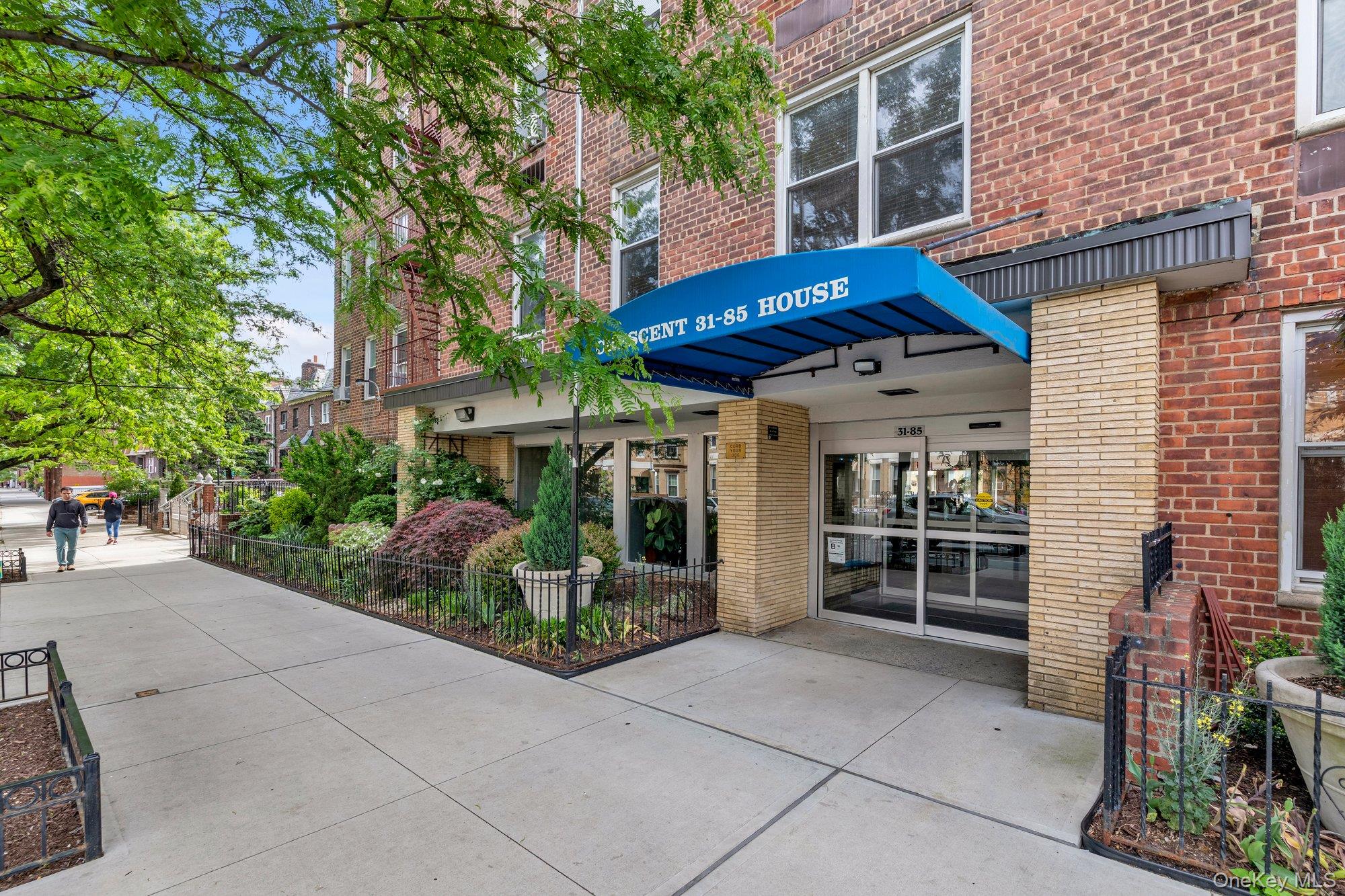 31-85 Crescent Street # 2, Astoria, NY 11106