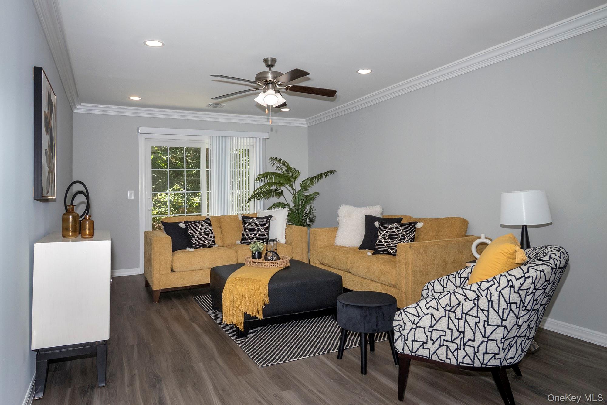 1703 Saddle Rock Road # 1703, Holbrook, NY 11741