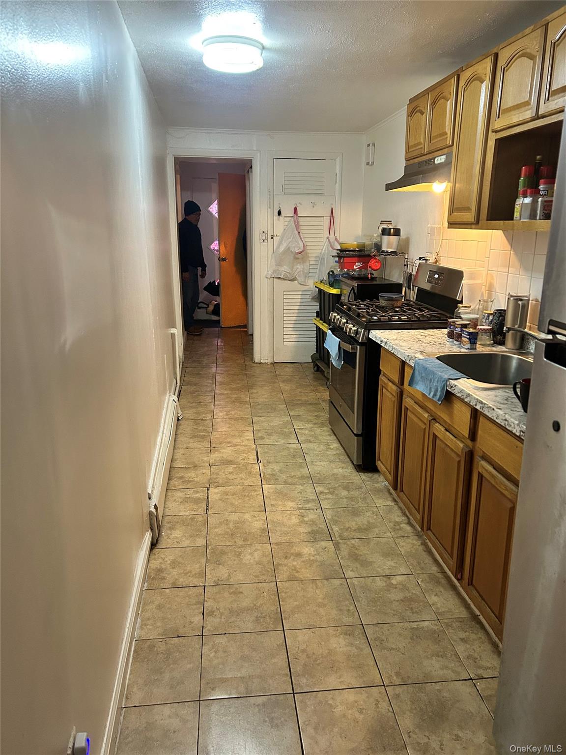 1024 E 214th Street, Bronx, NY 10469