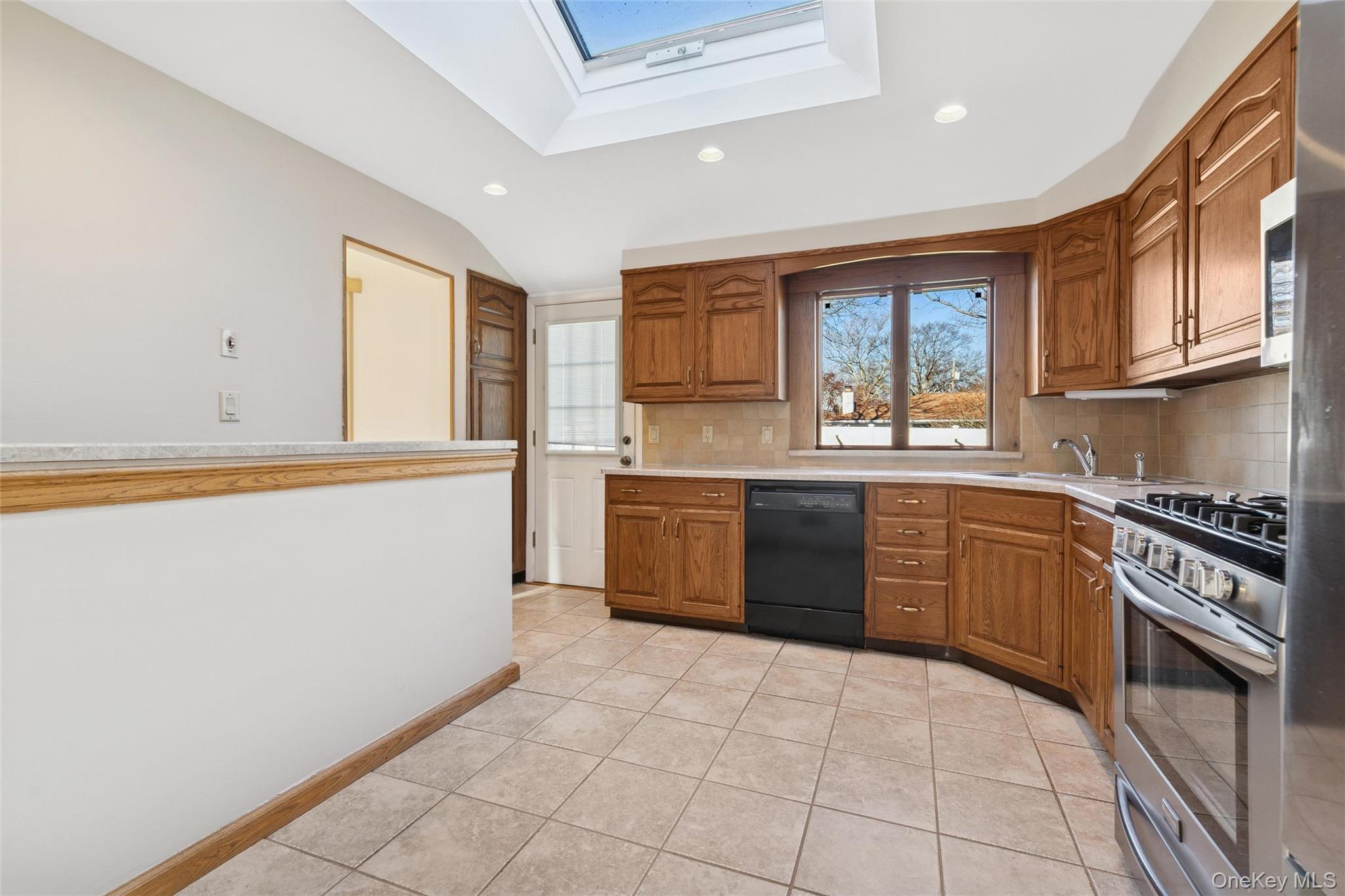 7 Joyce Lane, Commack, NY 11725