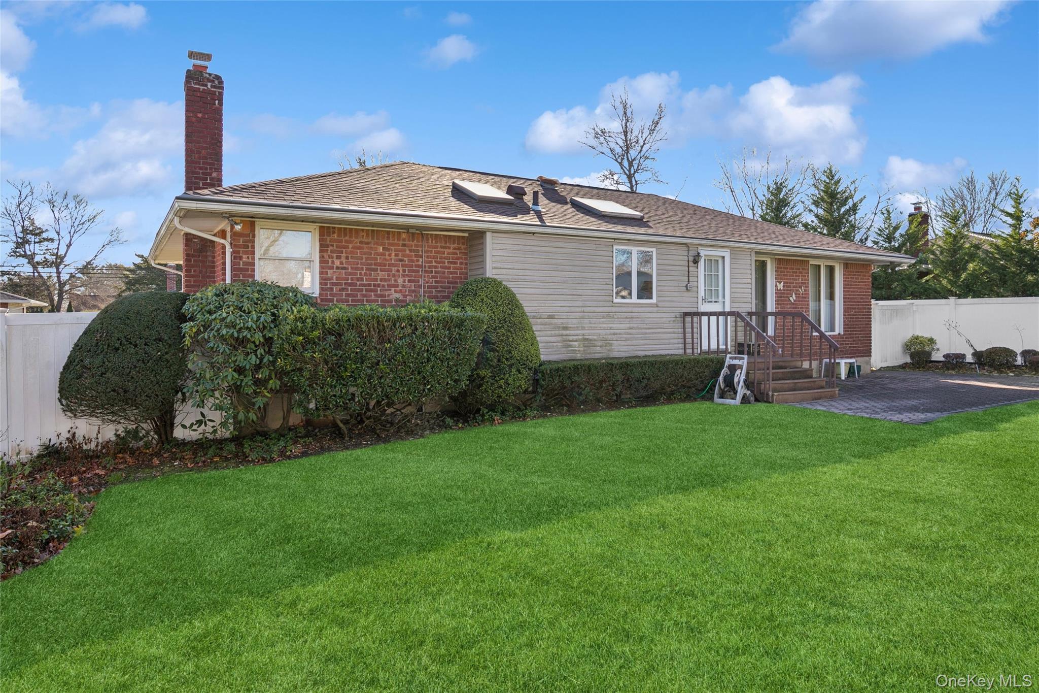 7 Joyce Lane, Commack, NY 11725